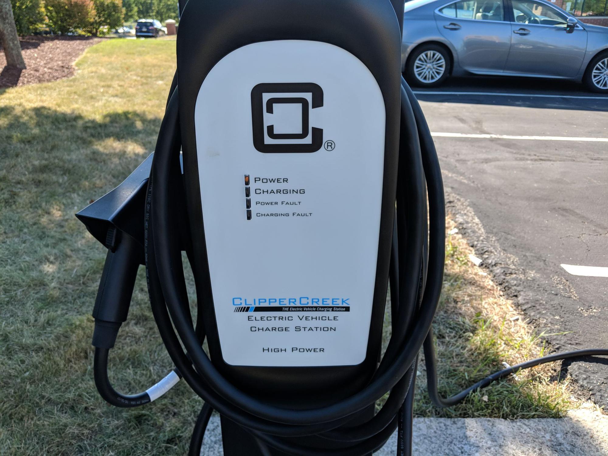 Market District Giant Eagle Supermarket Wexford, PA EV Station