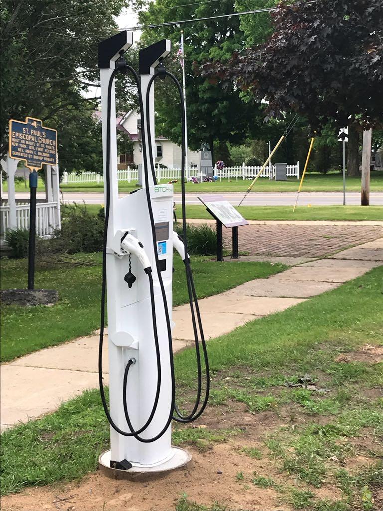 Main St Parking/Charging Waddington, NY EV Station