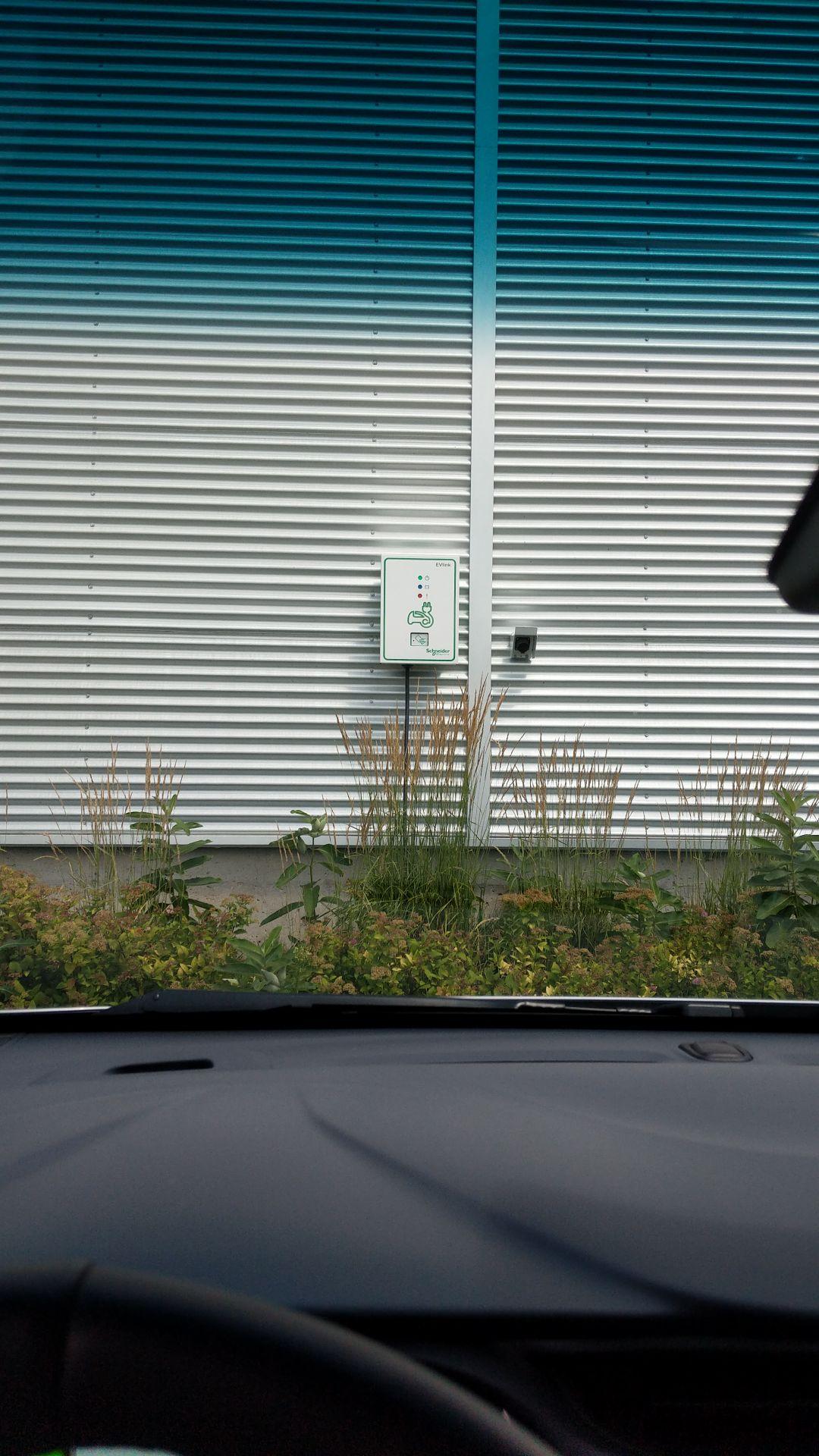 Aréna Repentigny Repentigny, QC EV Station