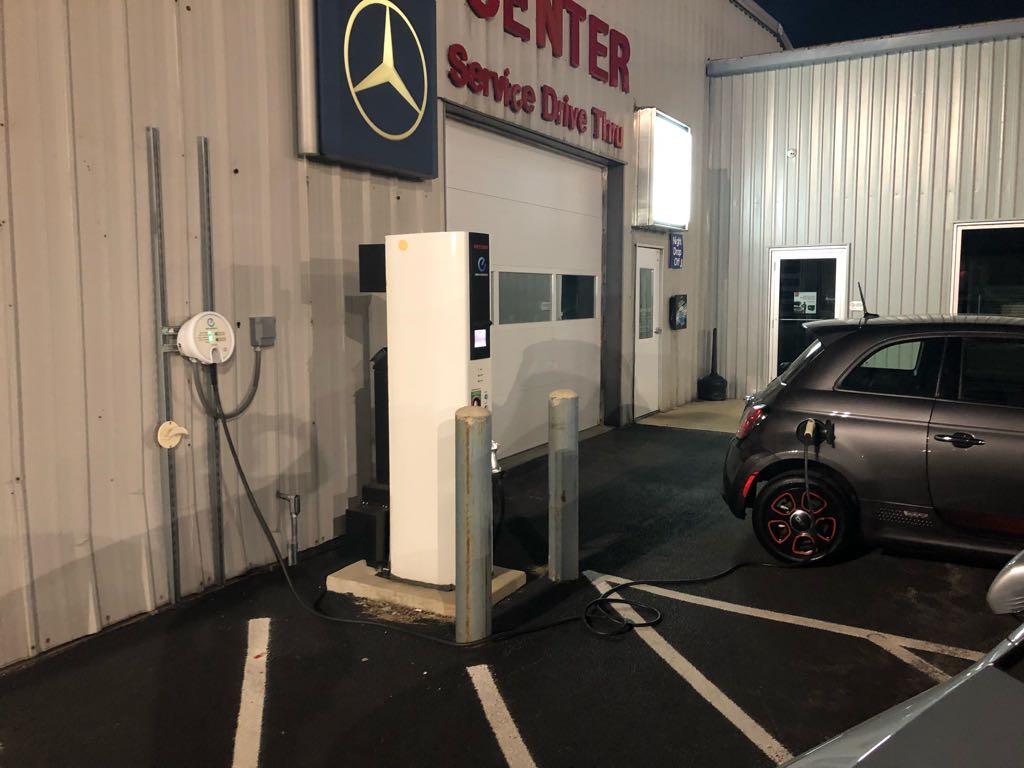 JP Motors Peru, IL EV Station