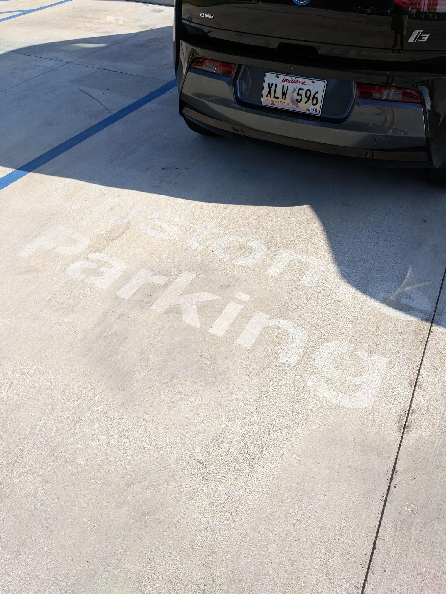 Giles Nissan of Opelousas Opelousas, LA EV Station