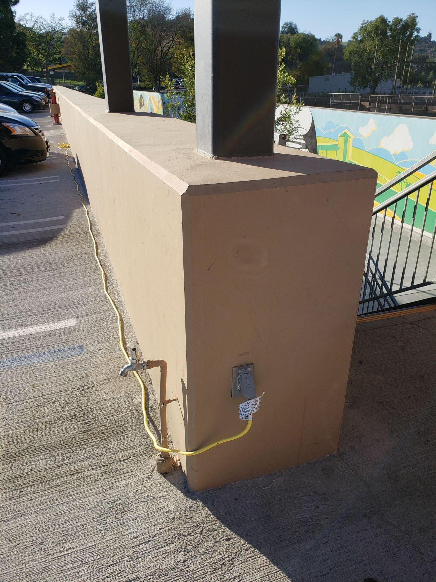 Cal Poly Pomona Parking Lot C - qu7zw6s