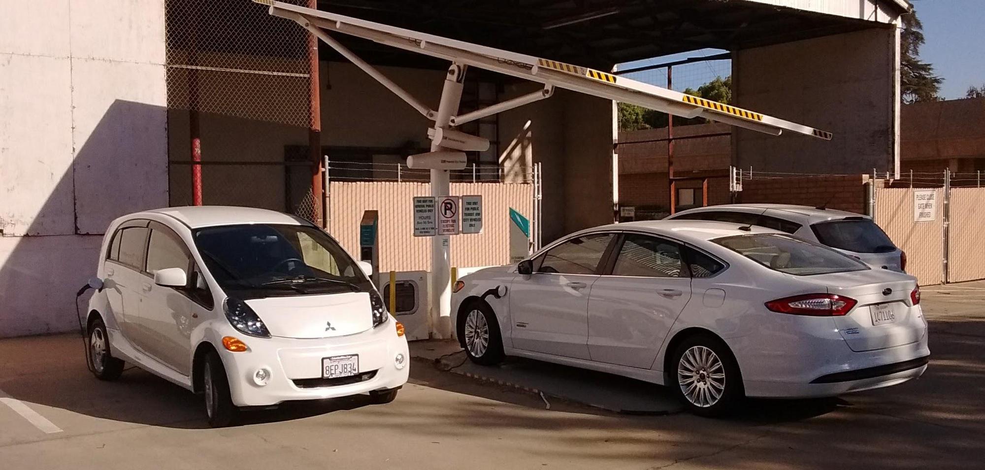 Reedley City Hall Reedley, CA EV Station