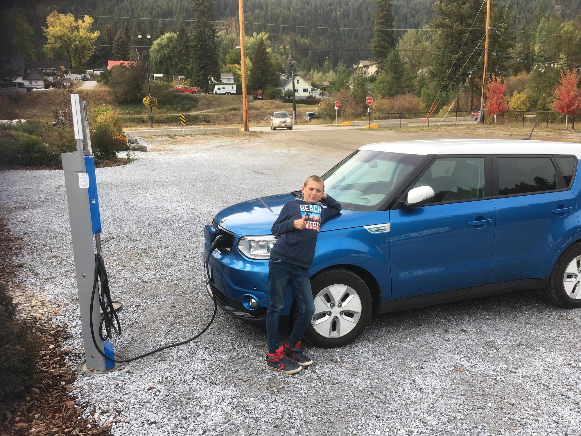 Village of Fruitvale Memorial Hall Fruitvale, BC EV Station