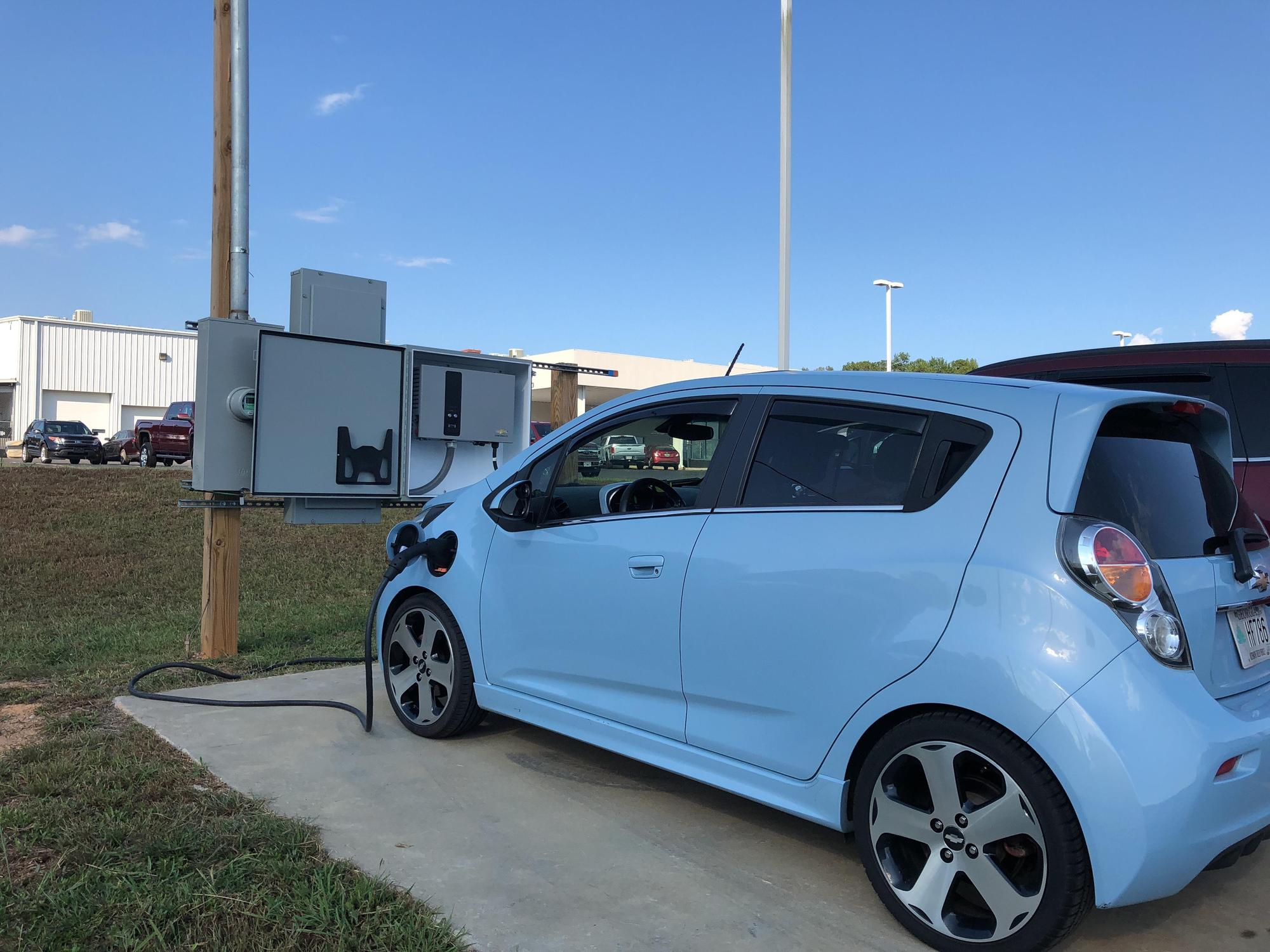 Buster Miles Chevrolet Heflin, AL EV Station