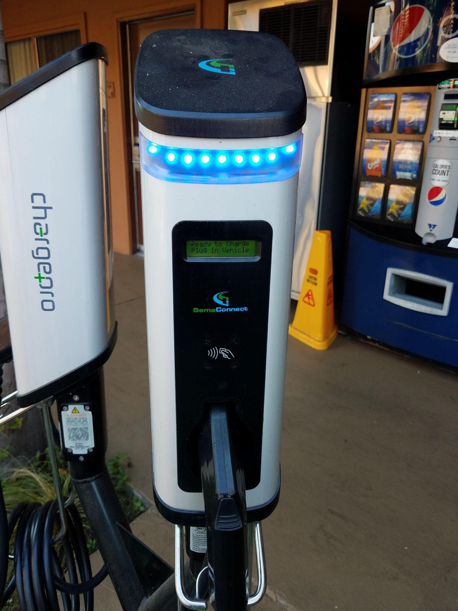 Best Western Plus Stovall's Inn Anaheim, CA EV Station