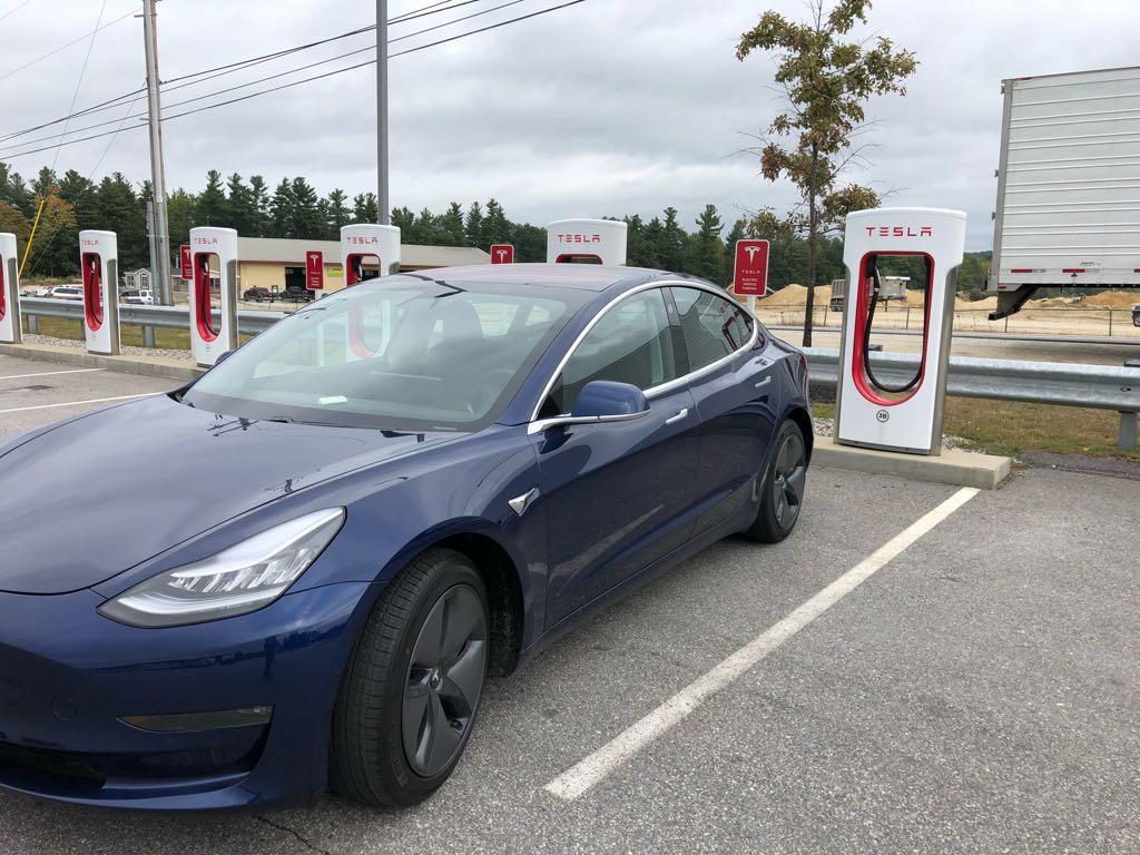 Hooksett Travel Plaza = Northbound Hooksett, NH EV Station