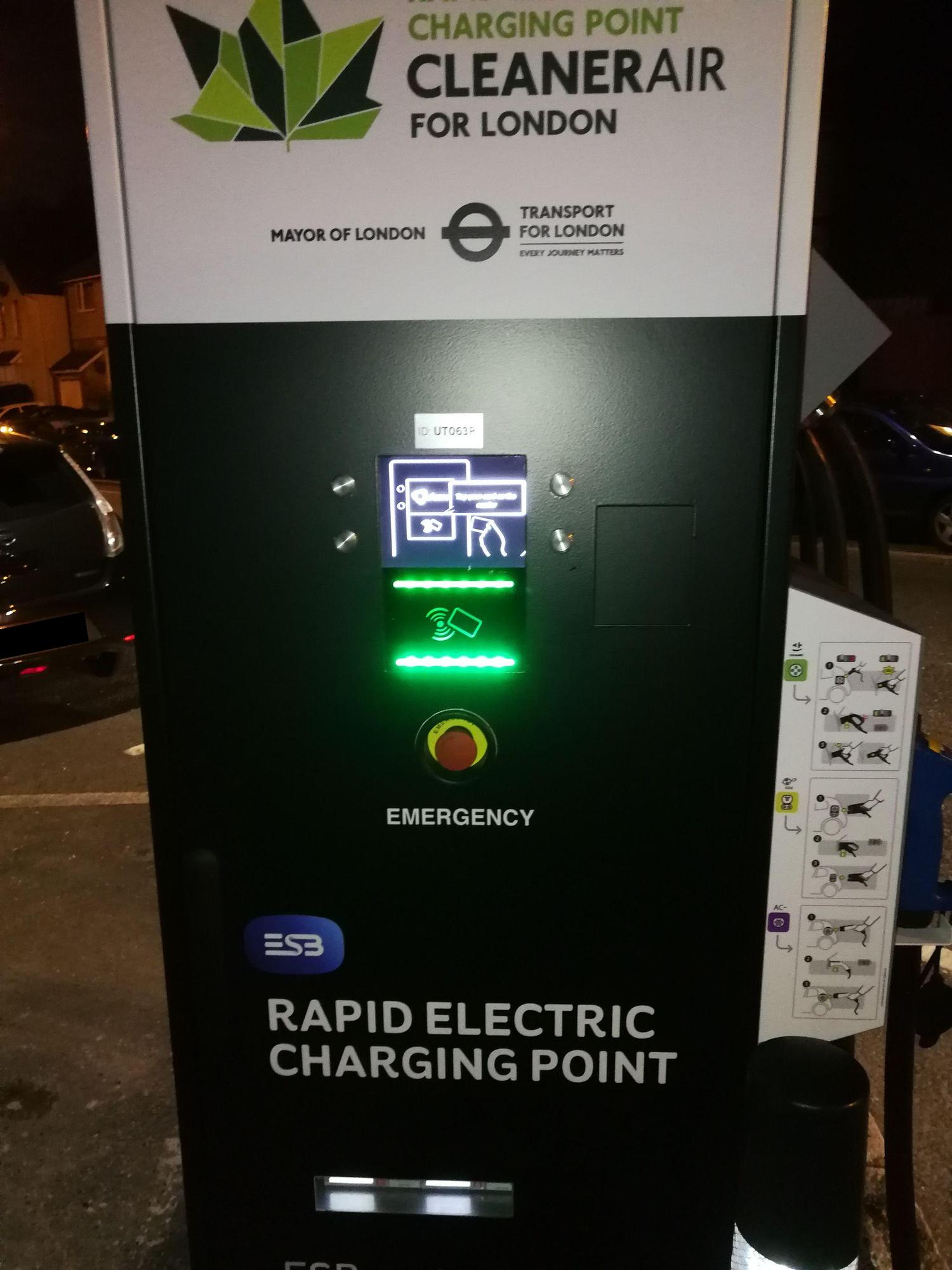 Godstone Road Parking/Charging 302 Godstone Rd, Kenley, CR8 5BG