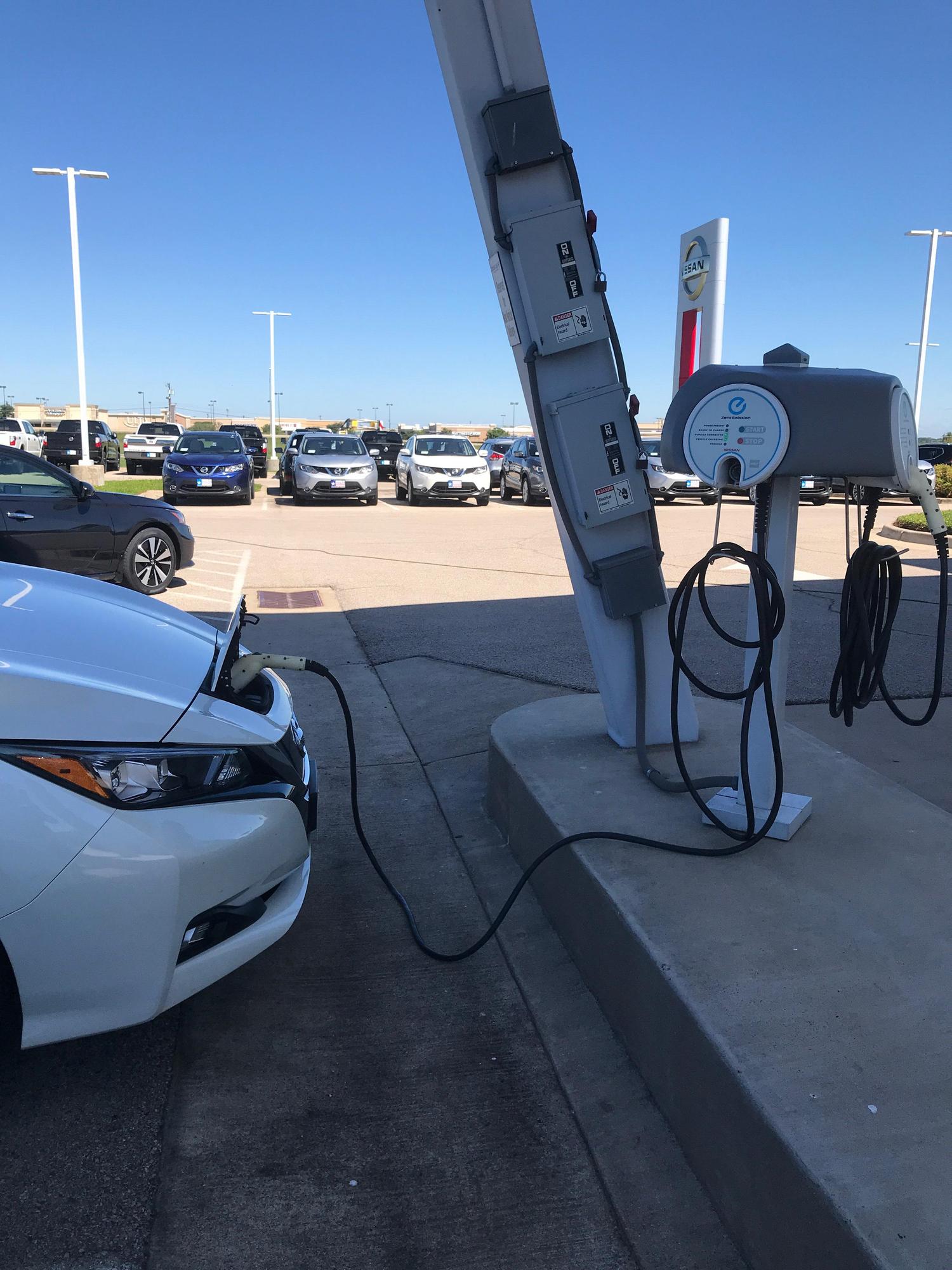 Waco Nissan Waco, TX EV Station