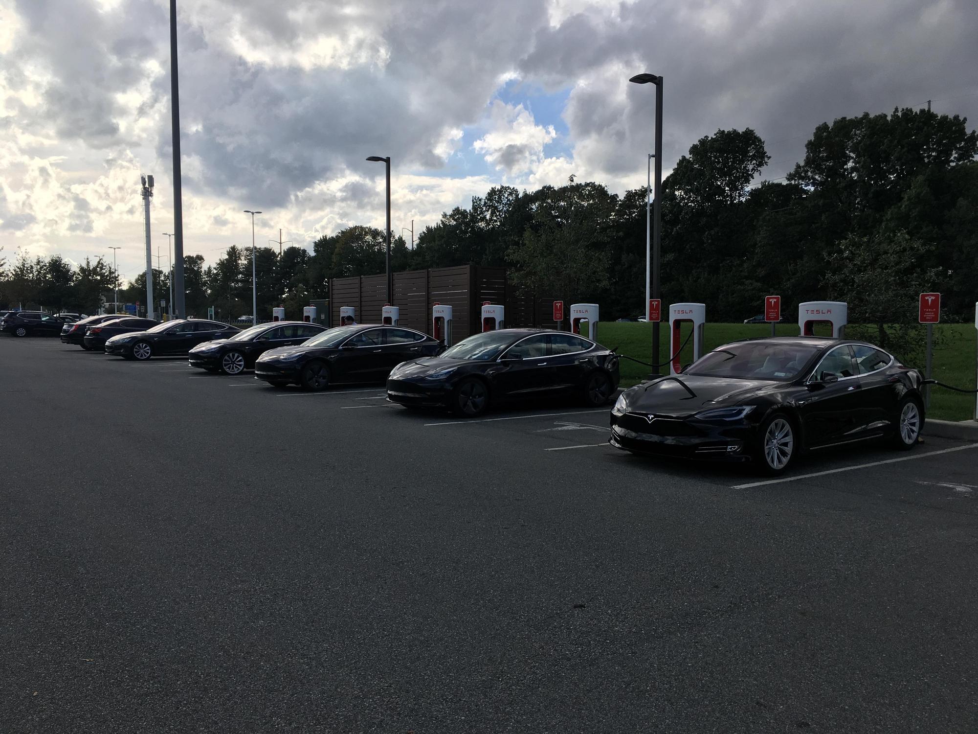 Delaware House Travel Plaza Newark, DE EV Station