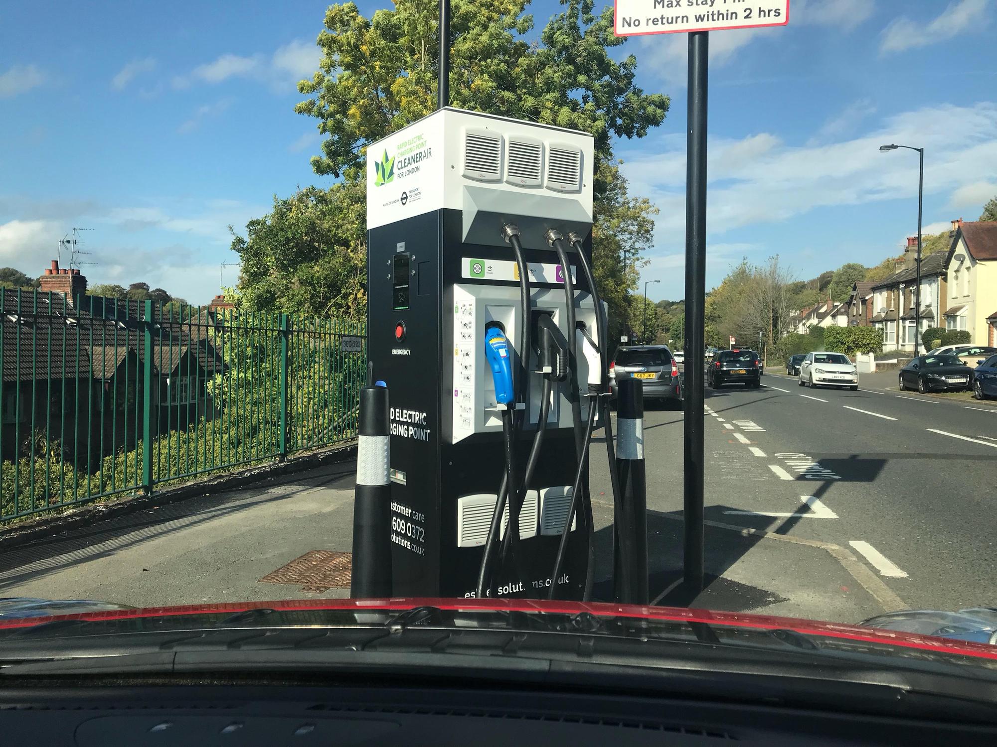 Godstone Road Parking/Charging 302 Godstone Rd, Kenley, CR8 5BG