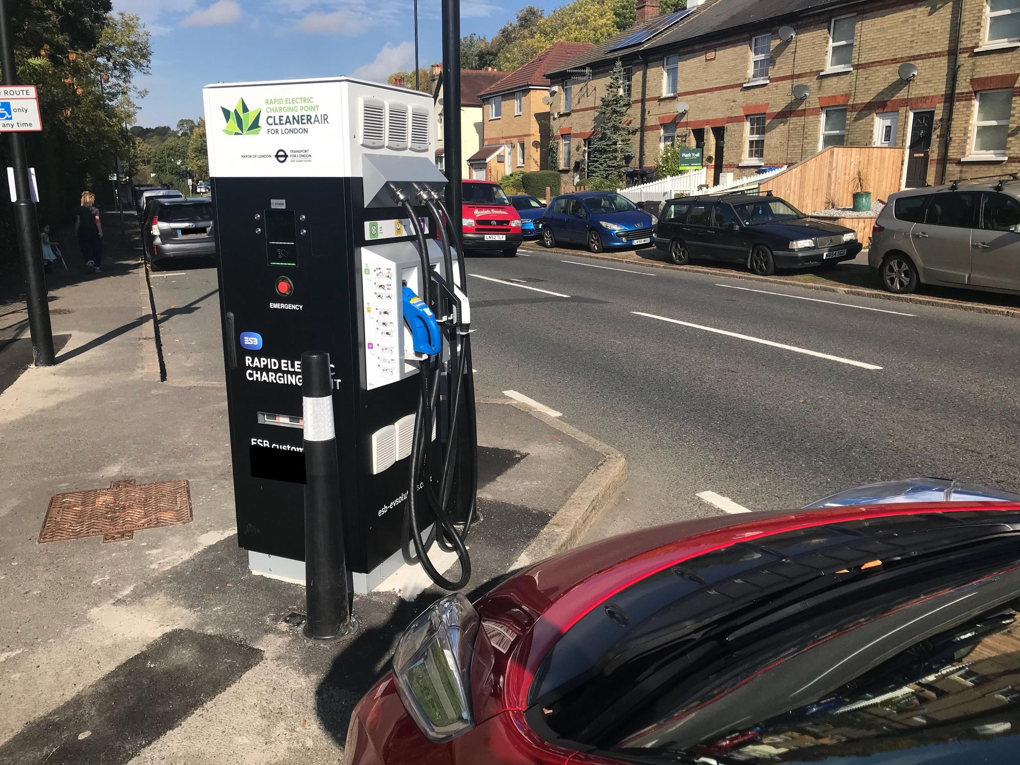 Godstone Road Parking/Charging 302 Godstone Rd, Kenley, CR8 5BG