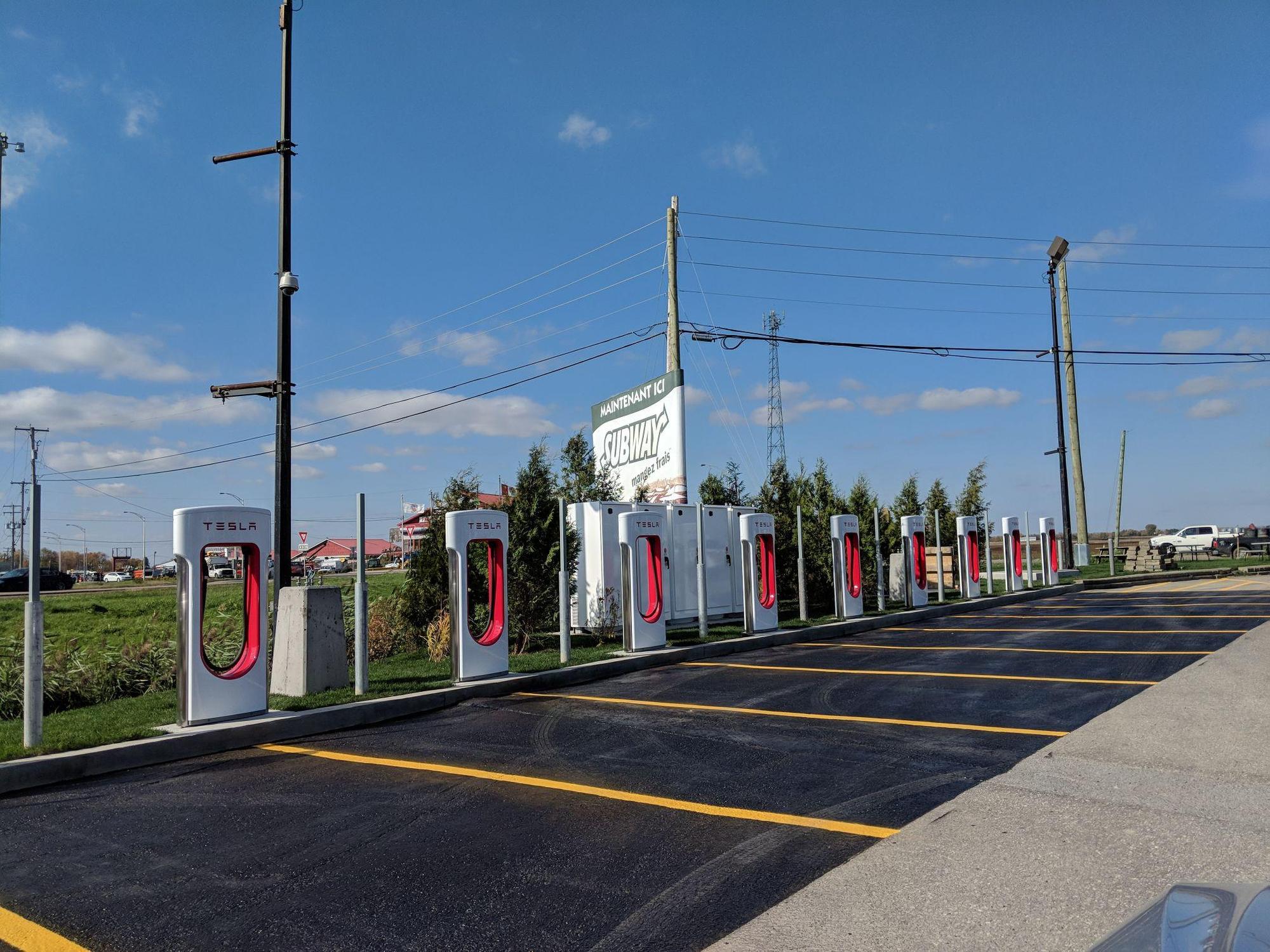 Halte 174 Yamachiche, QC EV Station