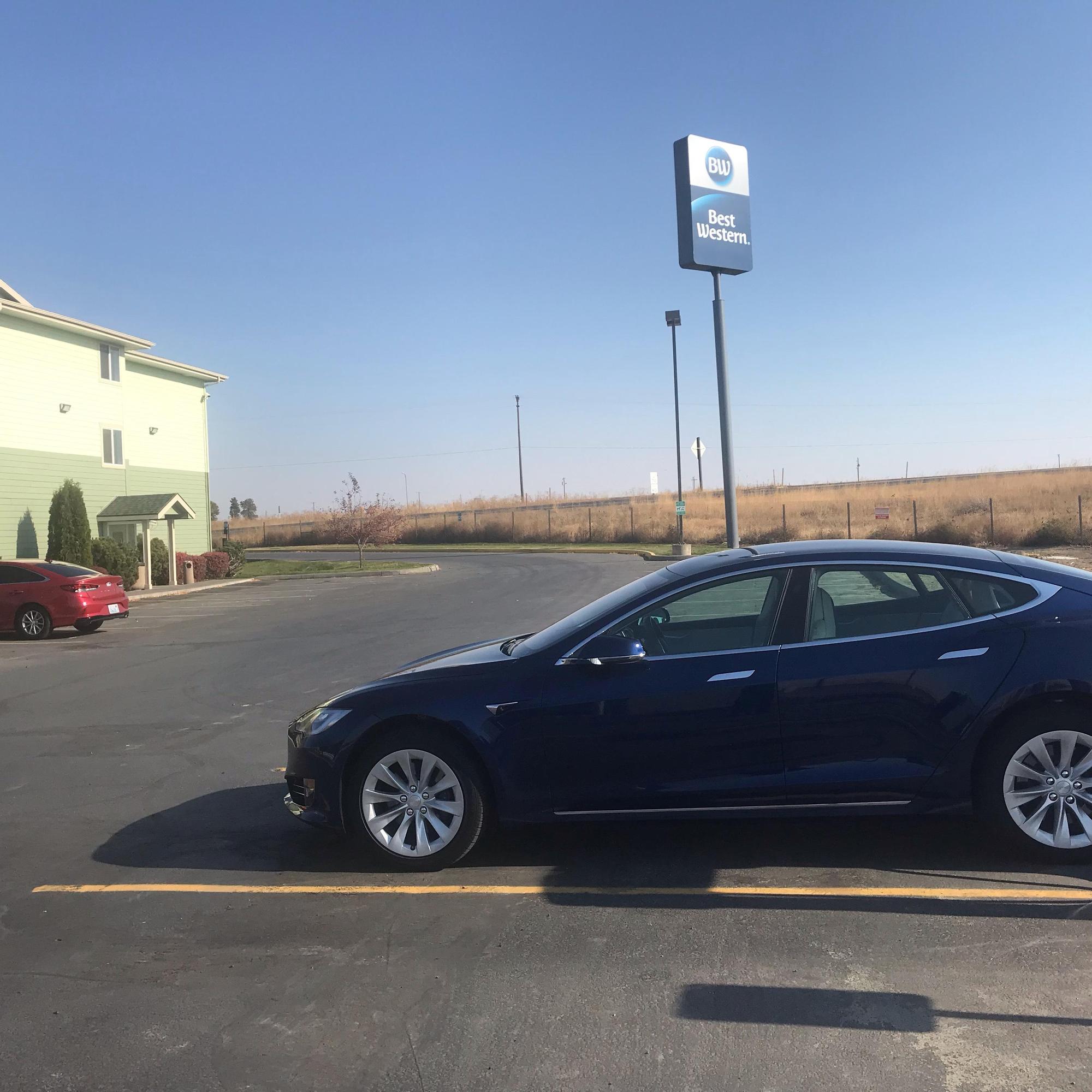 Best Western Plus Bronco Inn Ritzville, WA EV Station