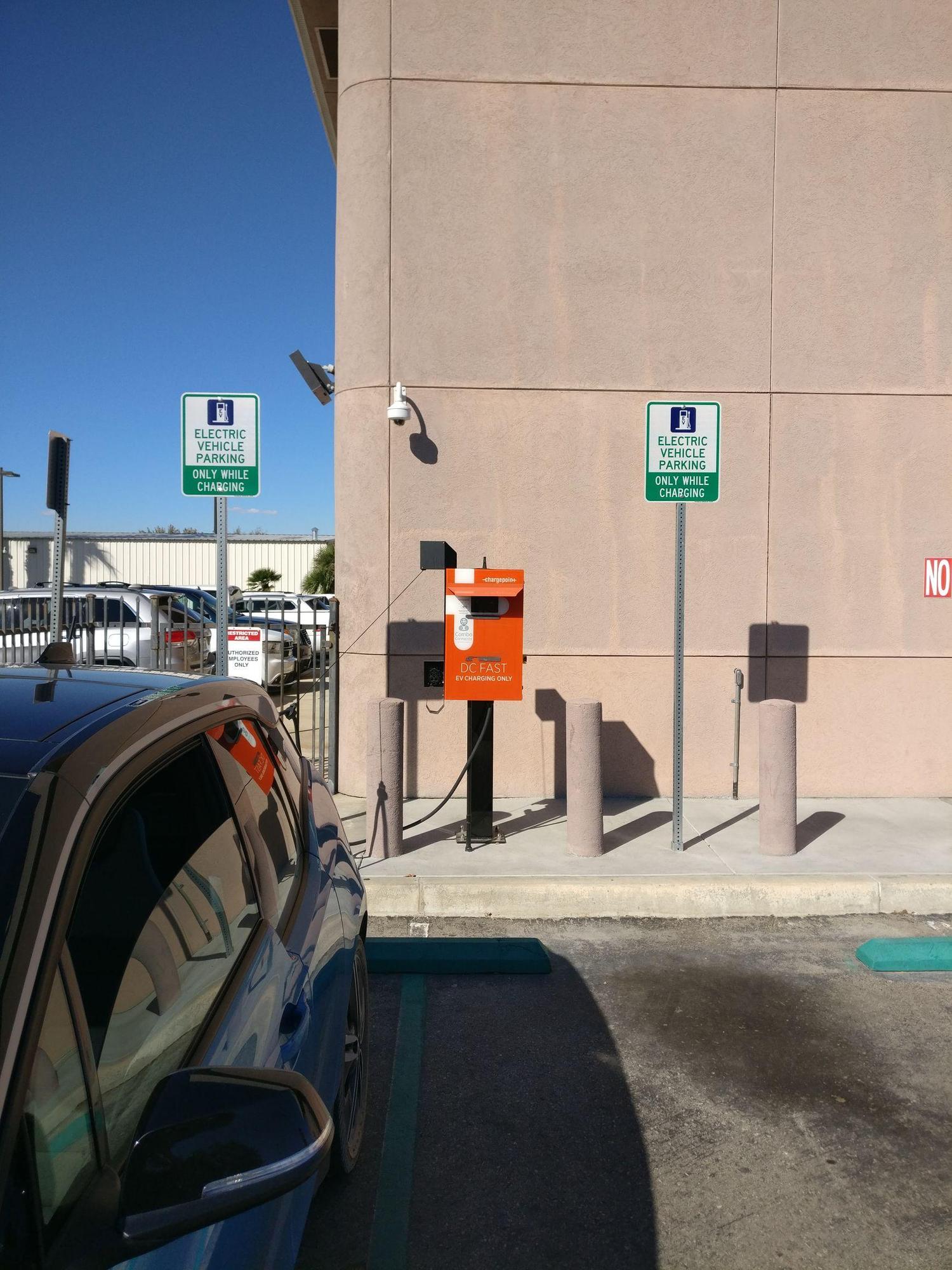 Palmdale Water District Palmdale, CA EV Station