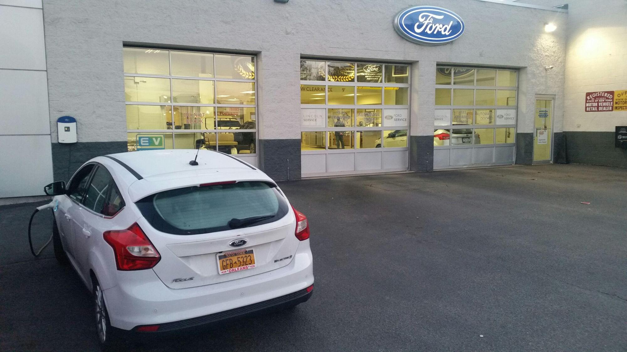 Towne Ford Lincoln Service Orchard Park, NY EV Station