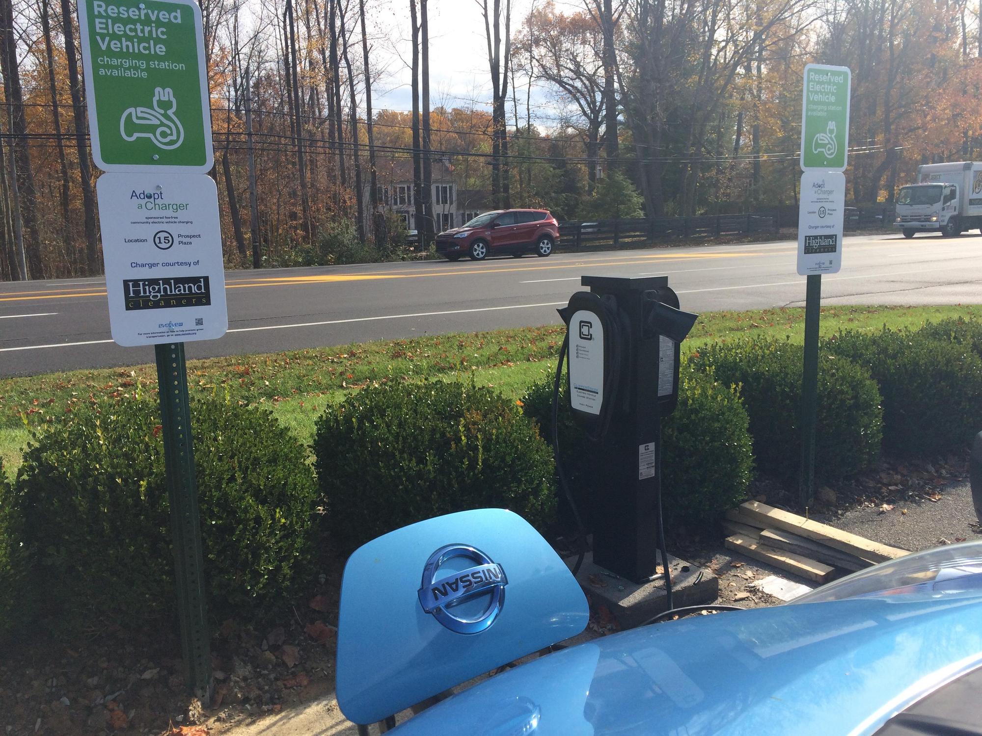 Highland Cleaners Prospect, KY EV Station