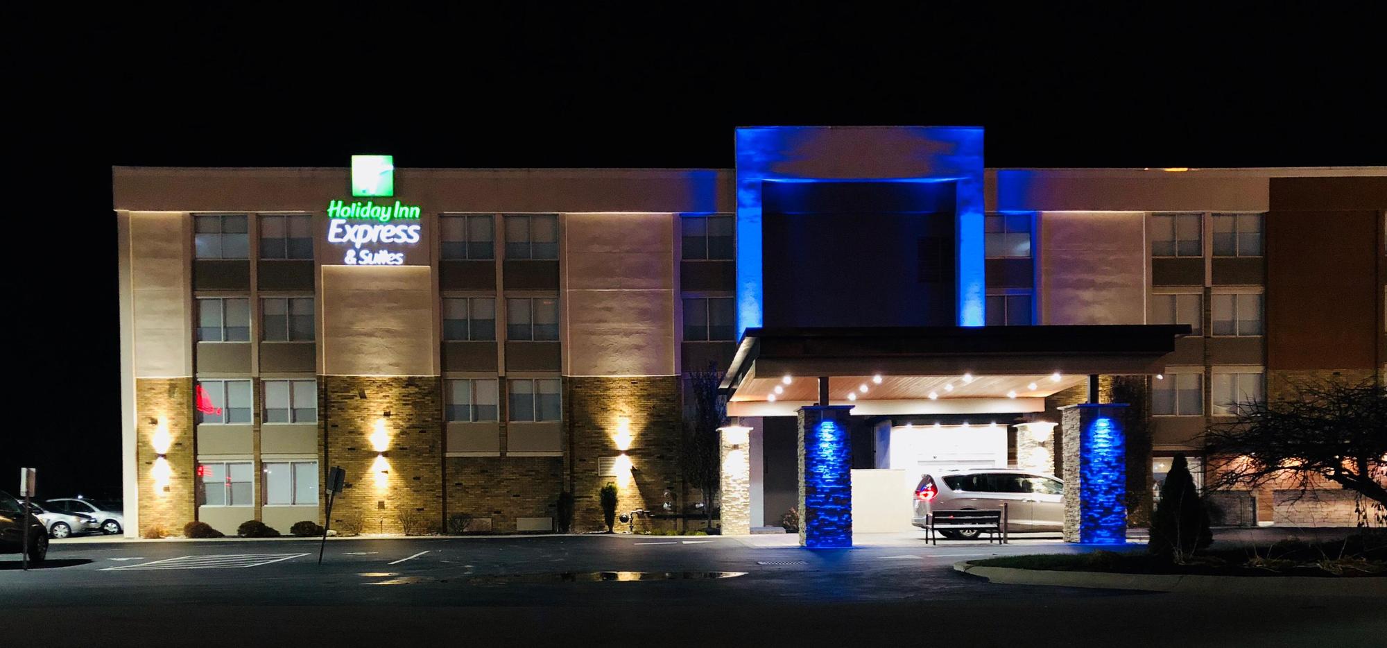 Holiday Inn Express & Suites | Wapakoneta, OH | EV Station