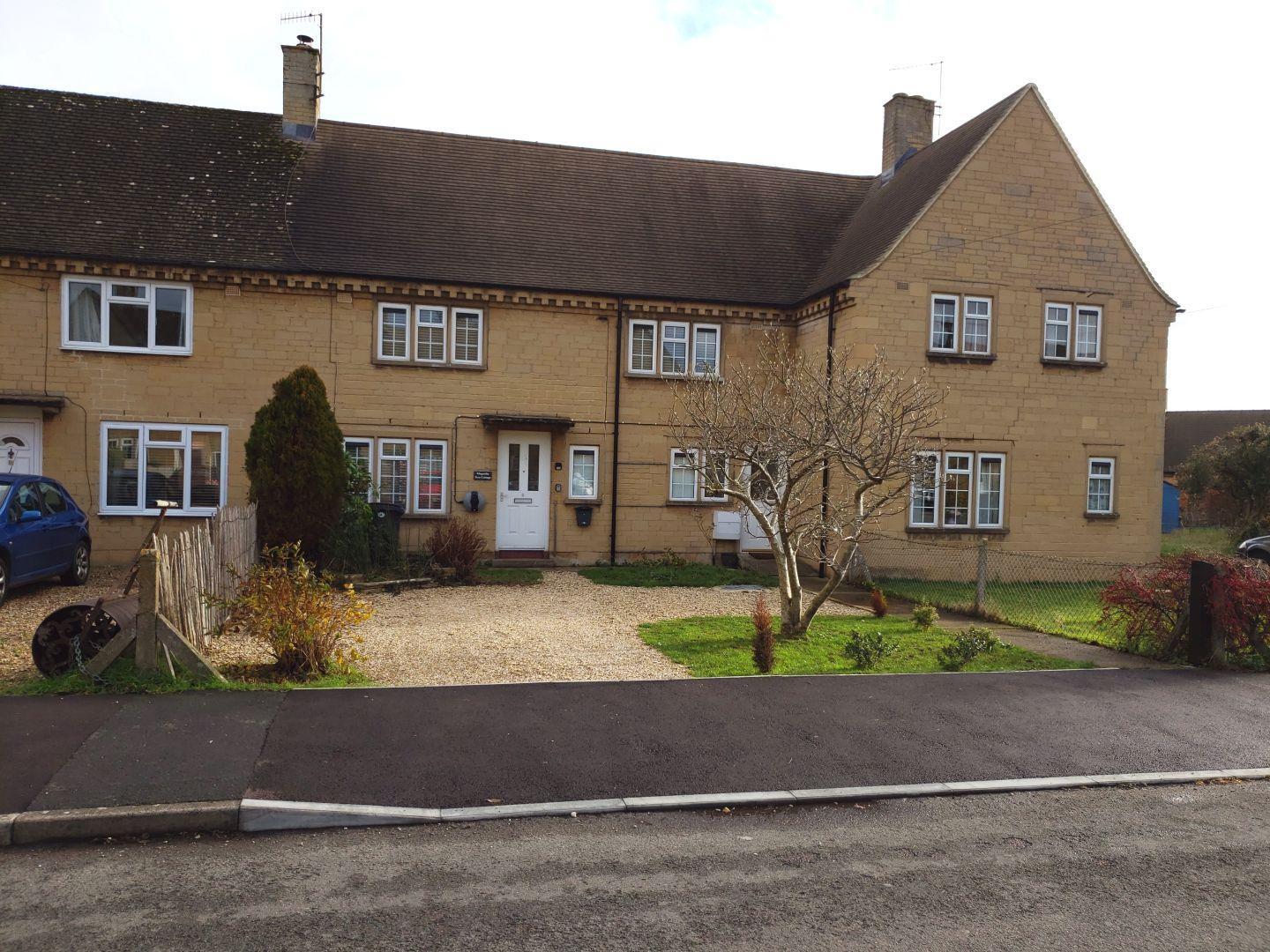 Magnolia Tree Cottage BourtonontheWater, England EV Station
