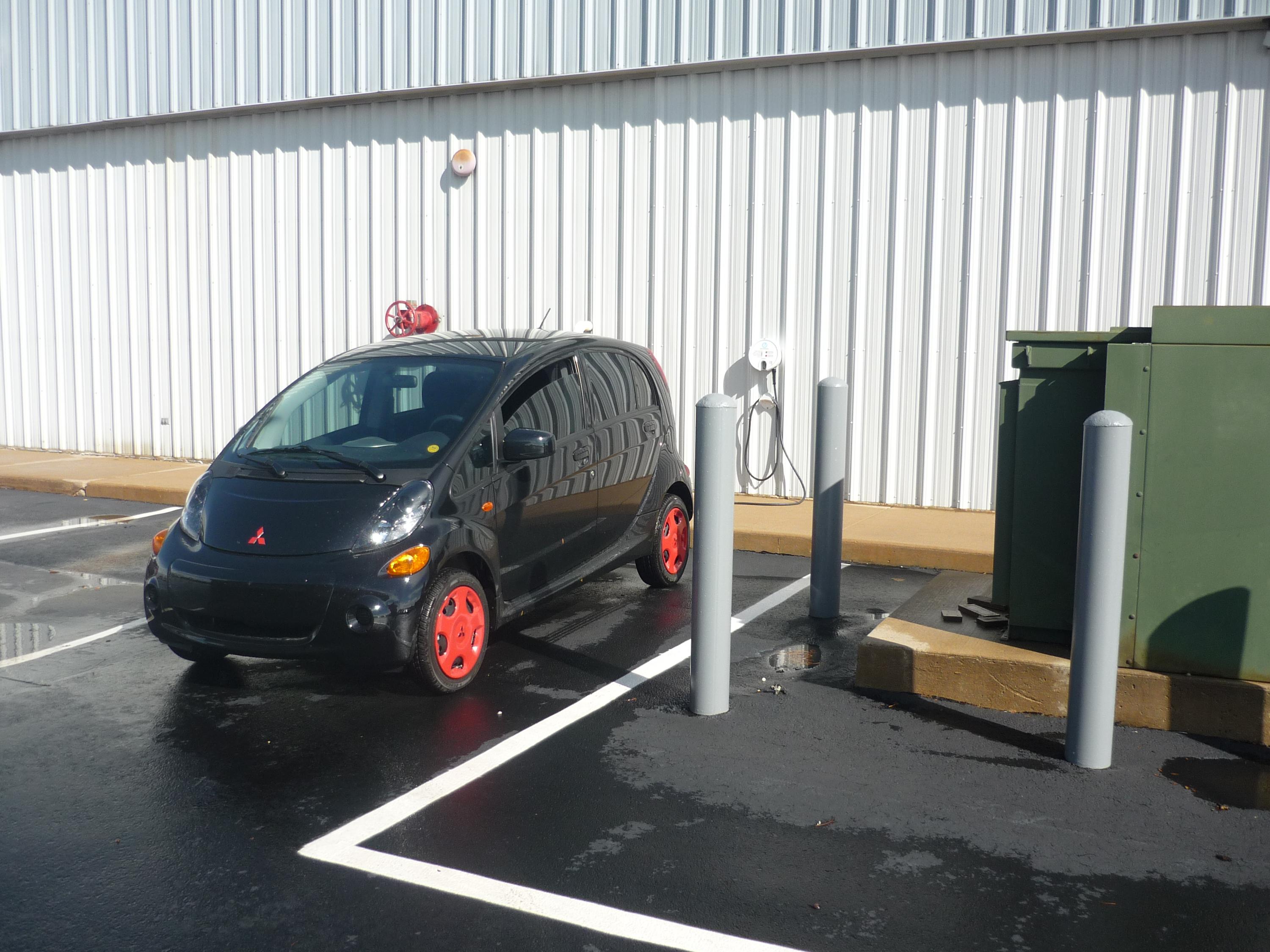 Anderson Nissan Rockford, IL EV Station