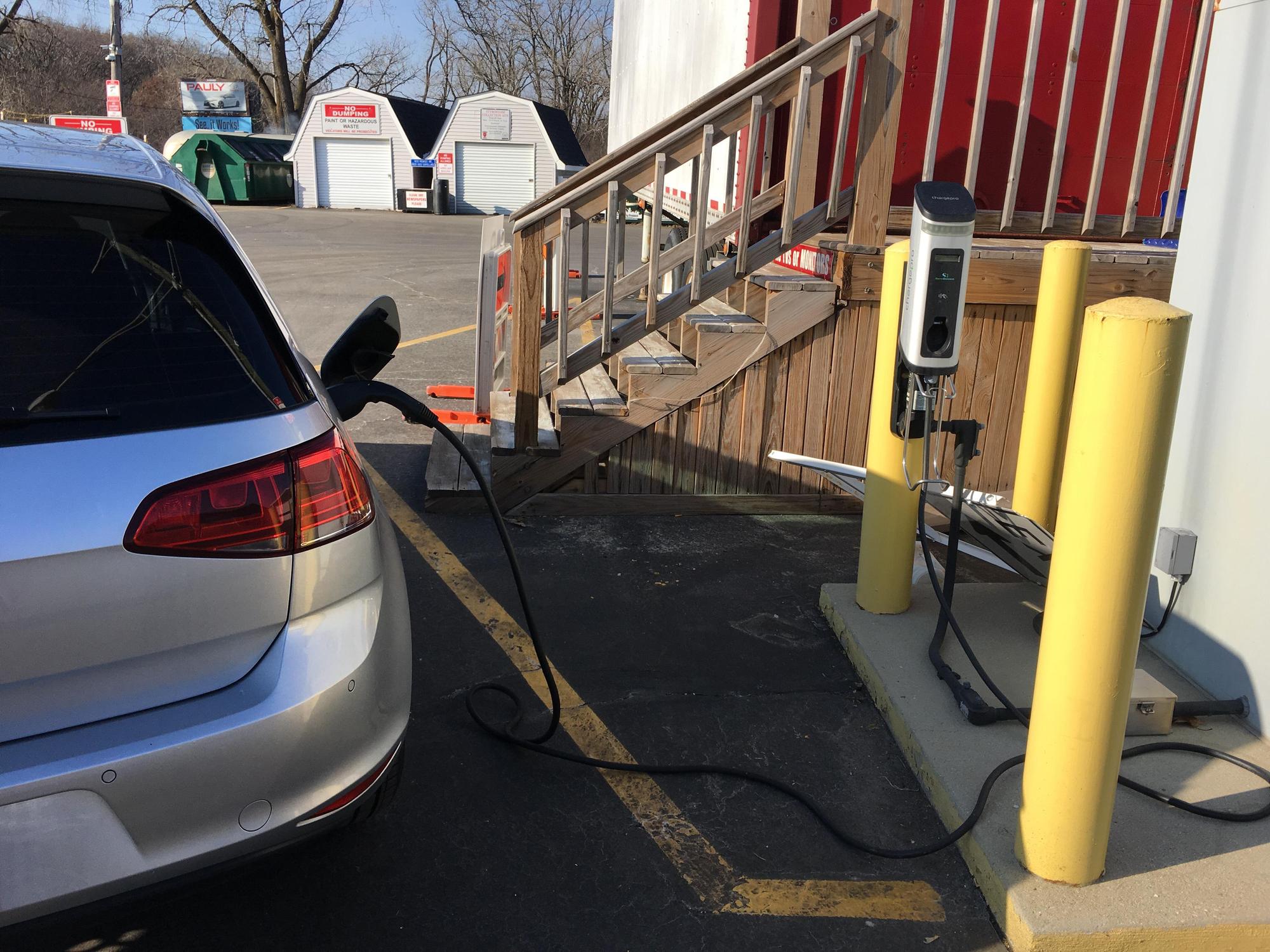 Algonquin Township Crystal Lake, IL EV Station