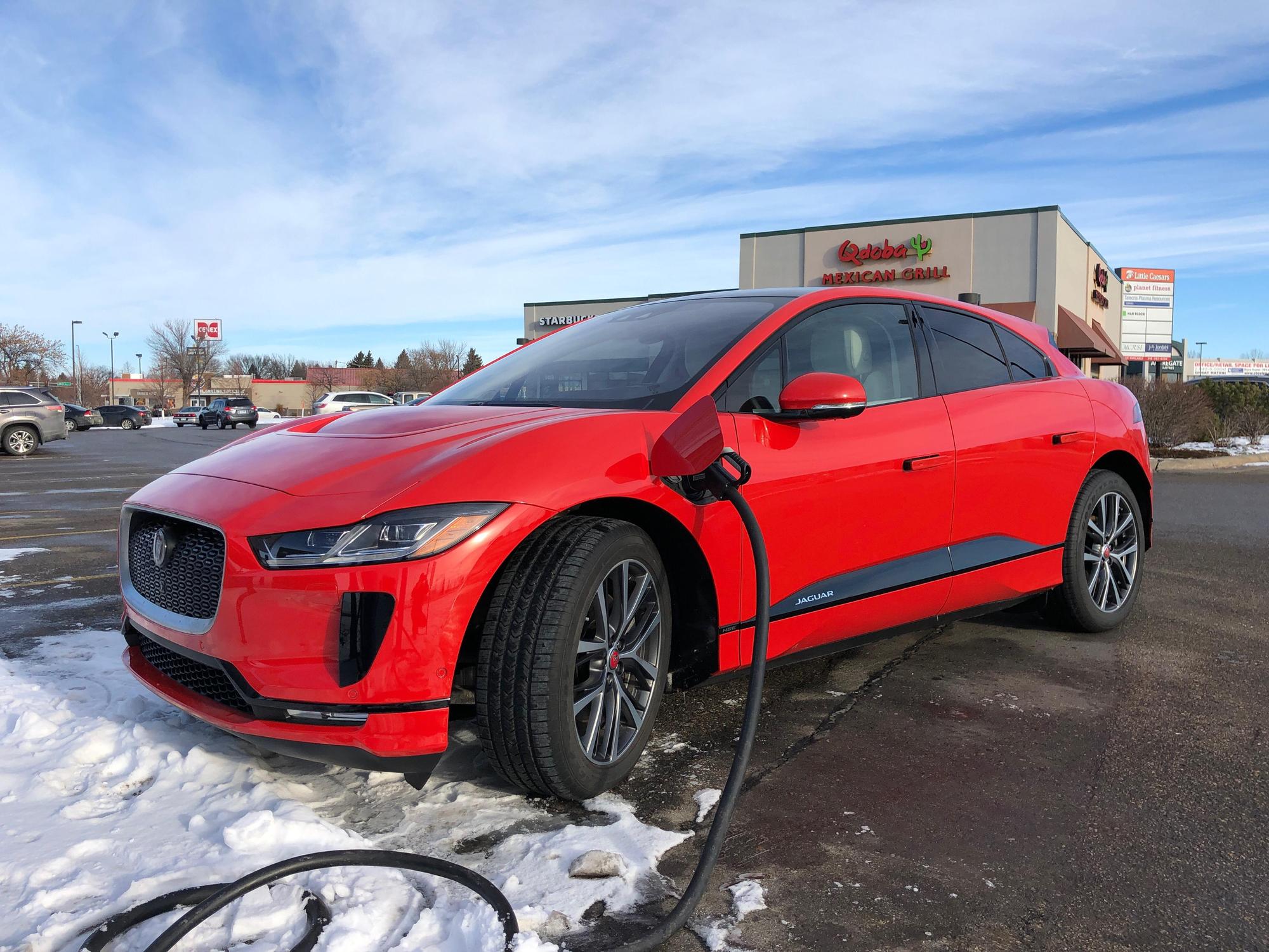 Noodles and Company Moorhead, MN EV Station