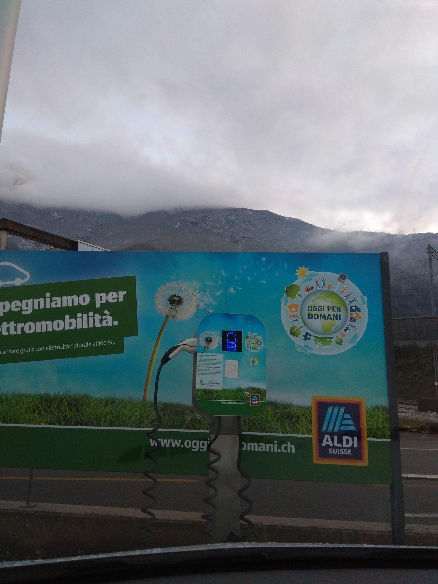 Aldi Suisse Camorino, TI EV Station