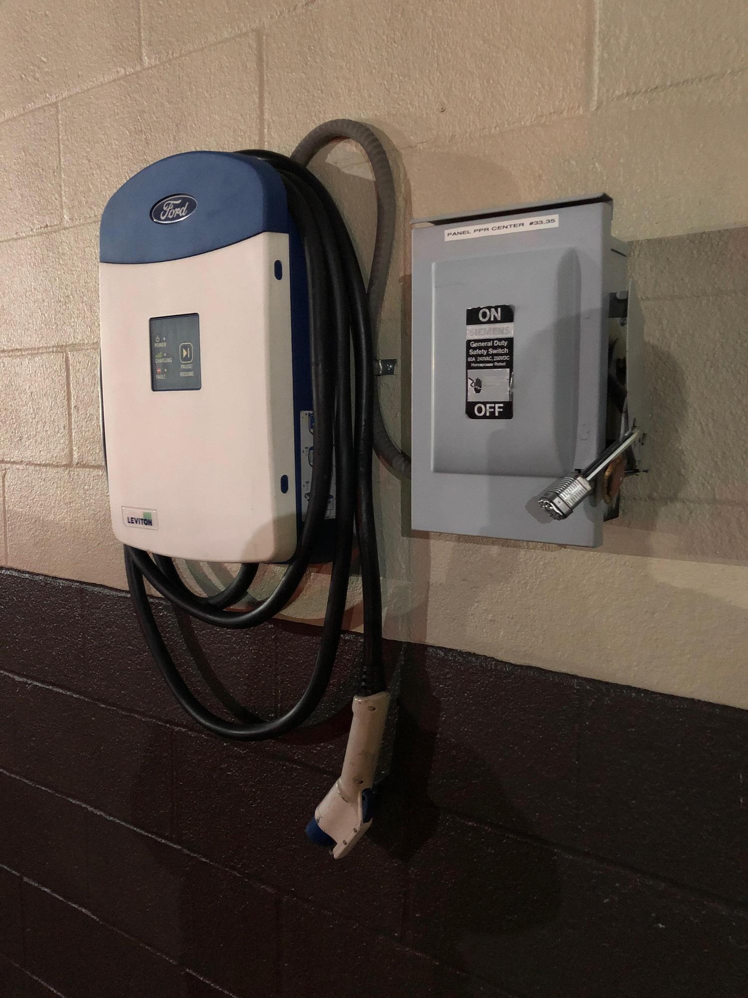 Schultz Ford Lincoln Service Nanuet, NY EV Station