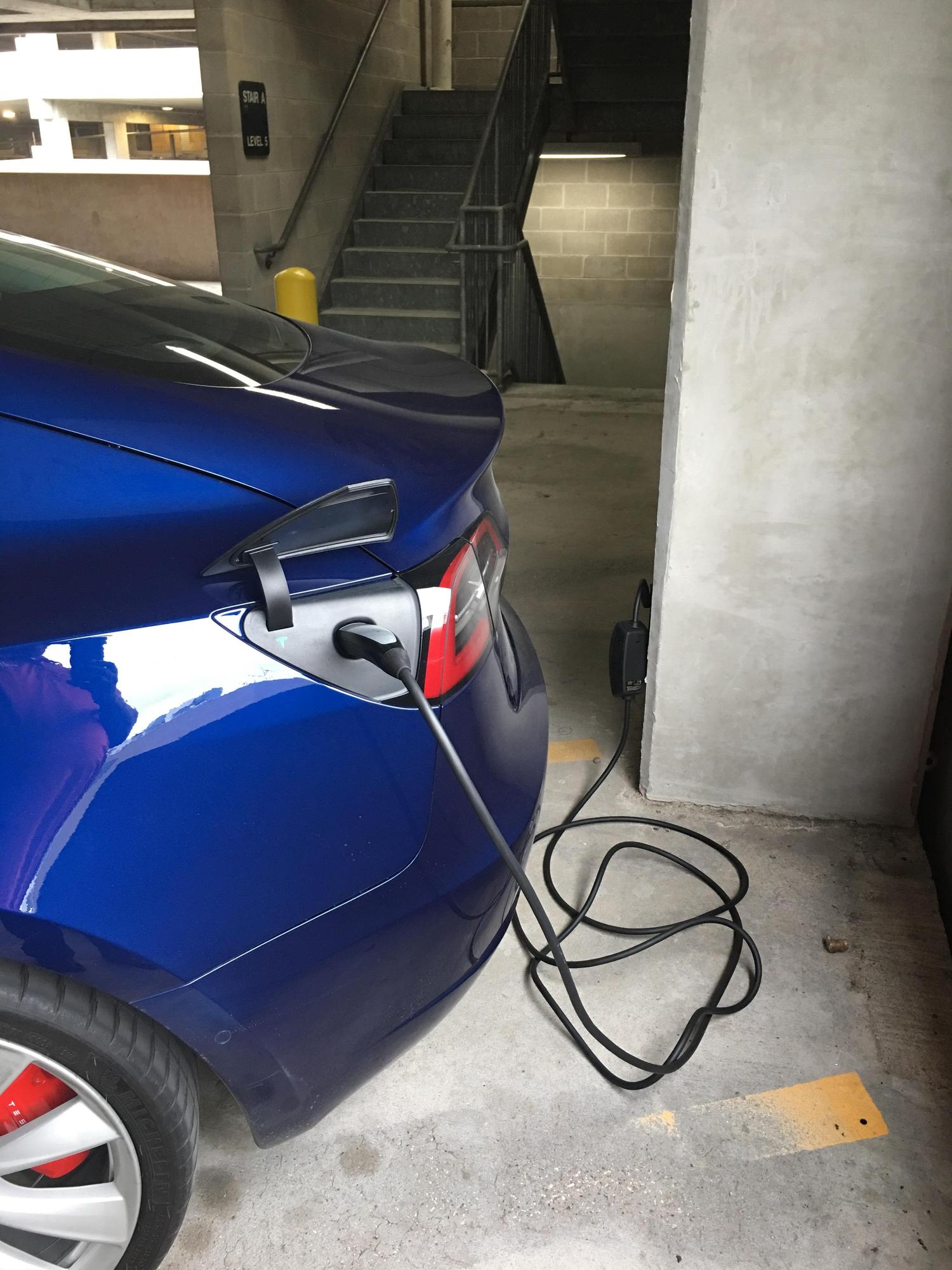 Toyota Tundra Parking Garage | Houston, TX | EV Station