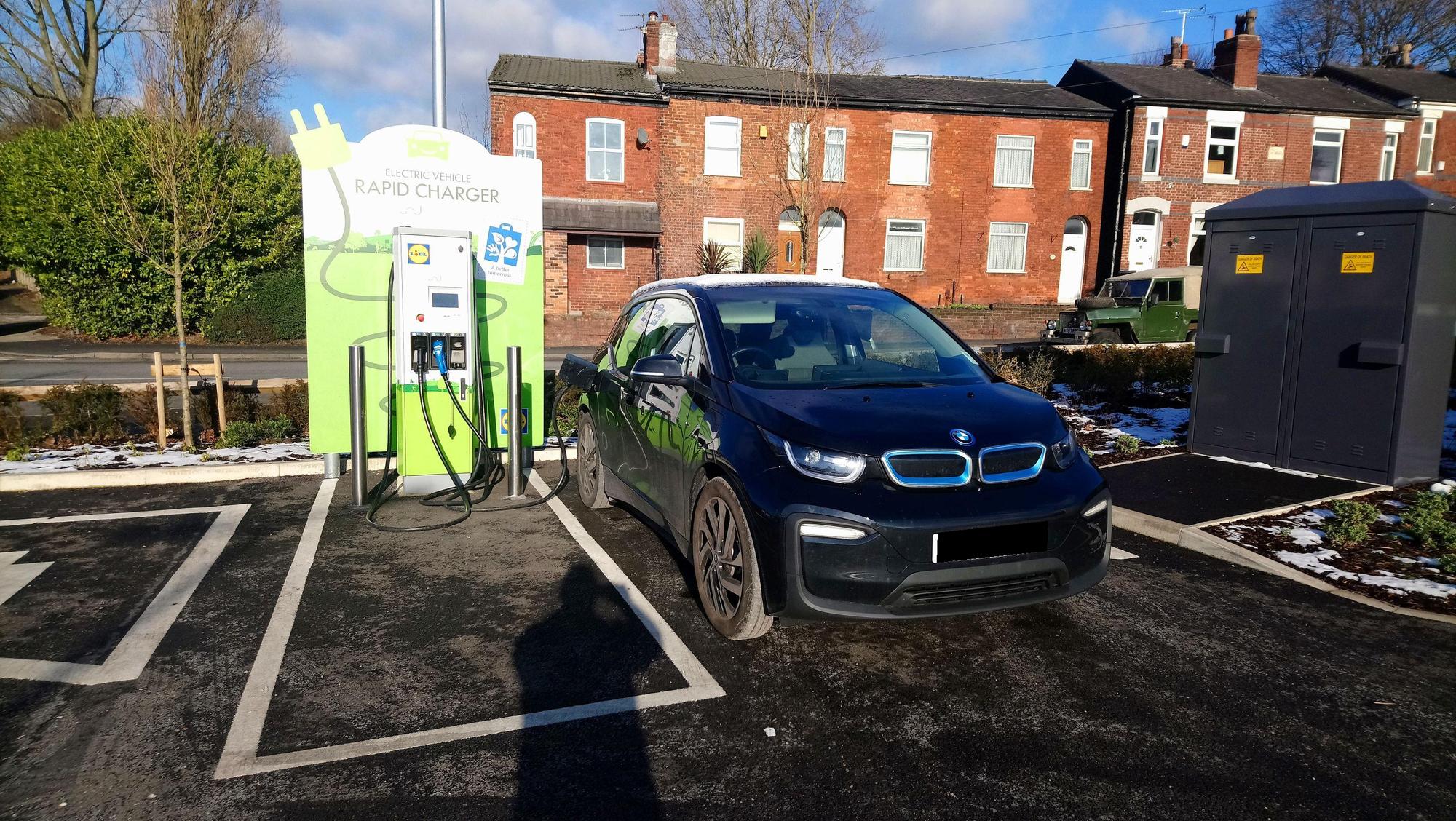 Lidl Hempshaw Ln Stockport, England EV Station