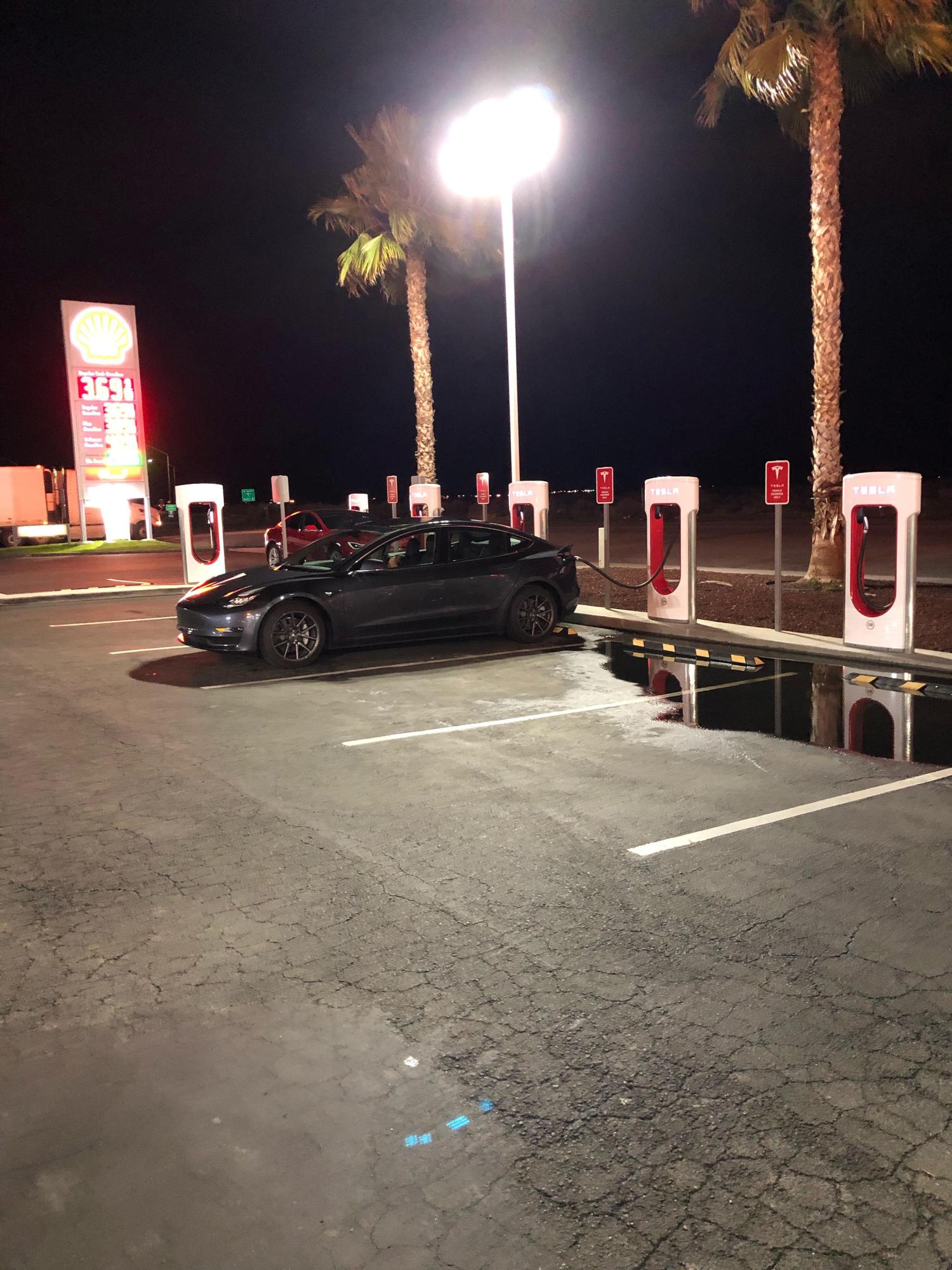 Easy Trip Food Store Bakersfield, CA EV Station