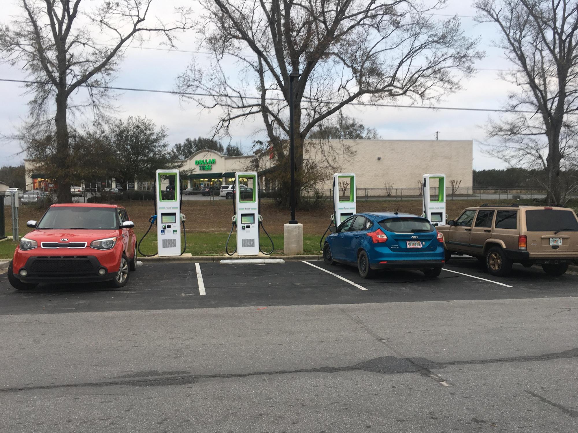 Walmart Supercenter Chipley, FL EV Station