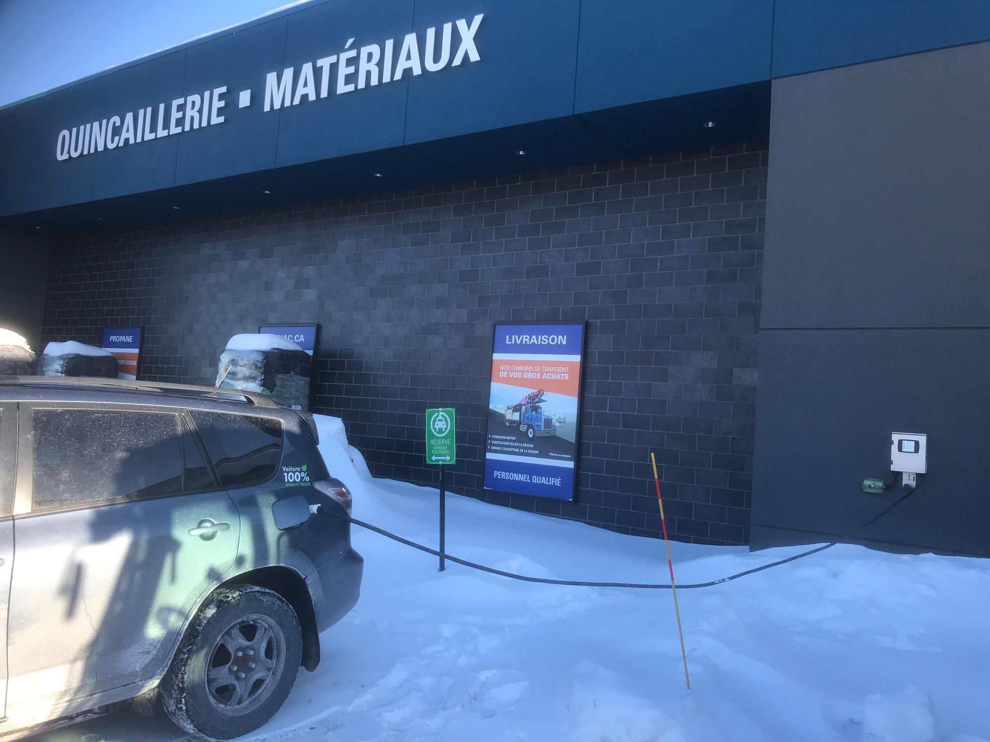 Canac SaintAugustindeDesmaures, QC EV Station