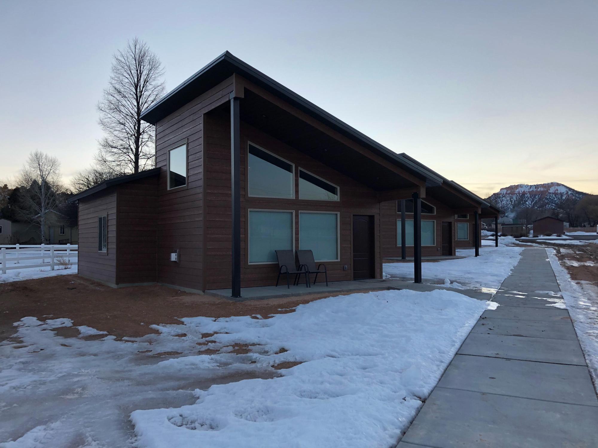 Bryce Canyon Inn & Bryce Canyon Coffee Company Tropic, UT EV Station