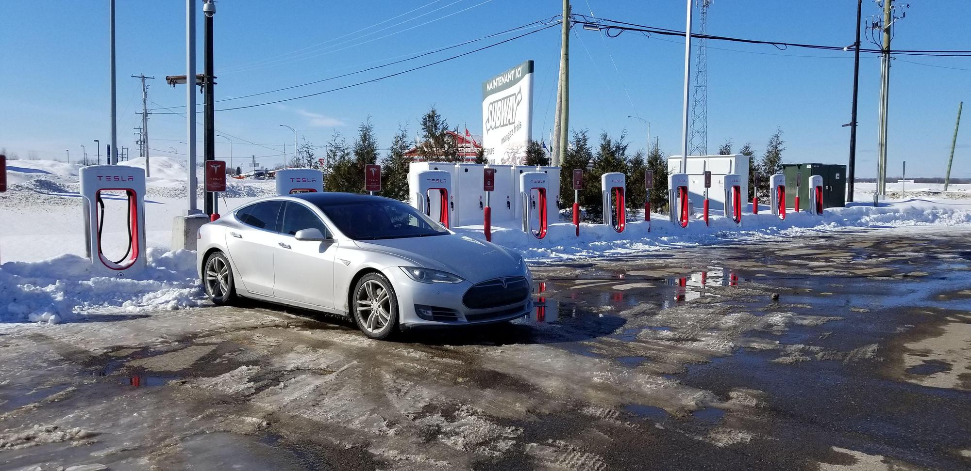 Halte 174 Yamachiche, QC EV Station