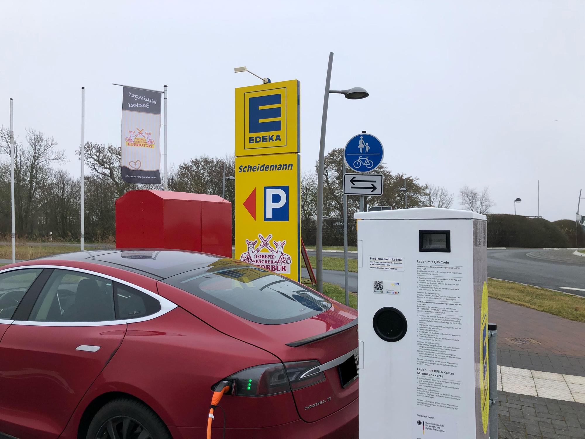 Edeka Neuharlingersiel, NDS EV Station