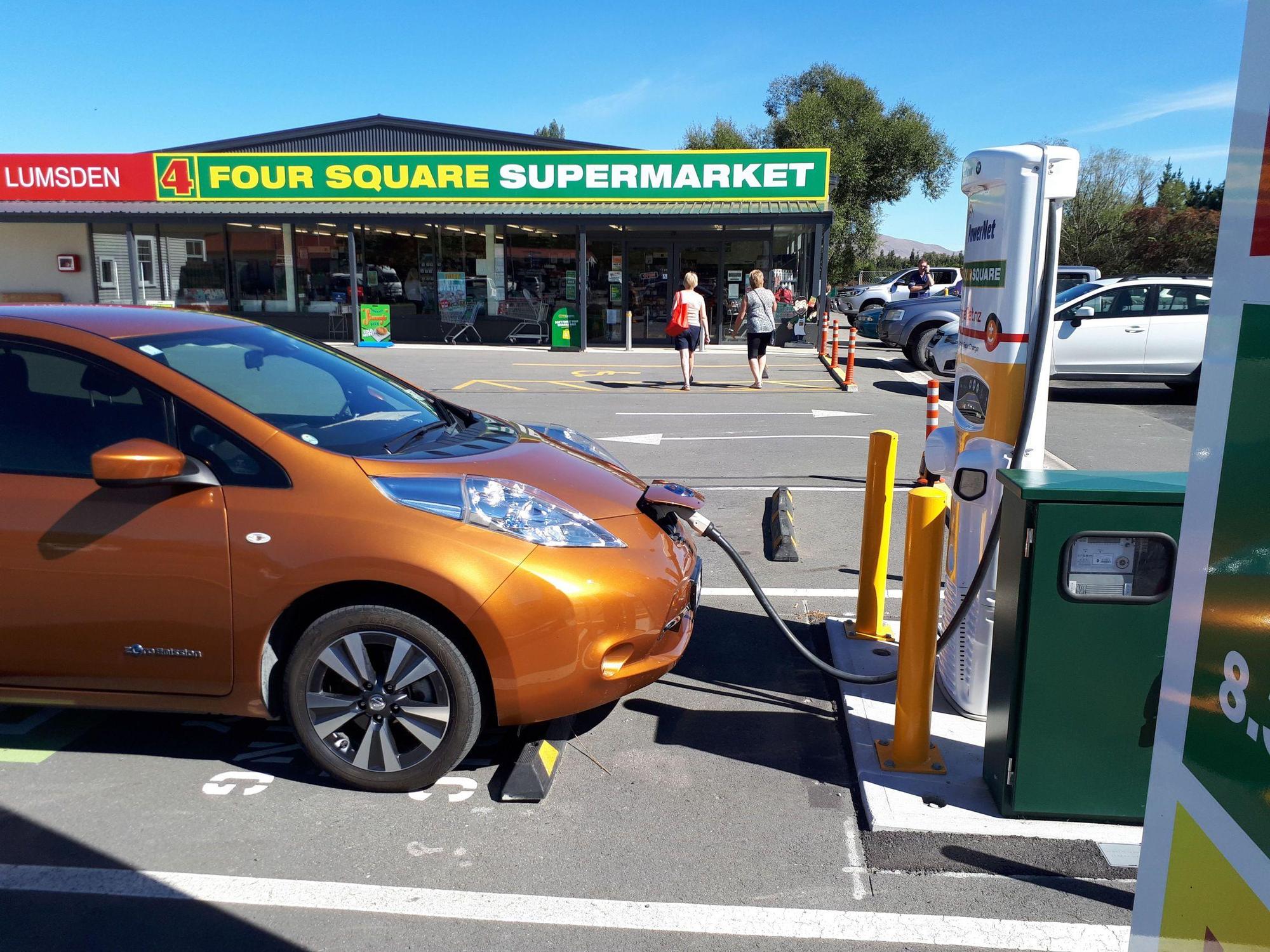 Lumsden Four Square Lumsden, Southland EV Station