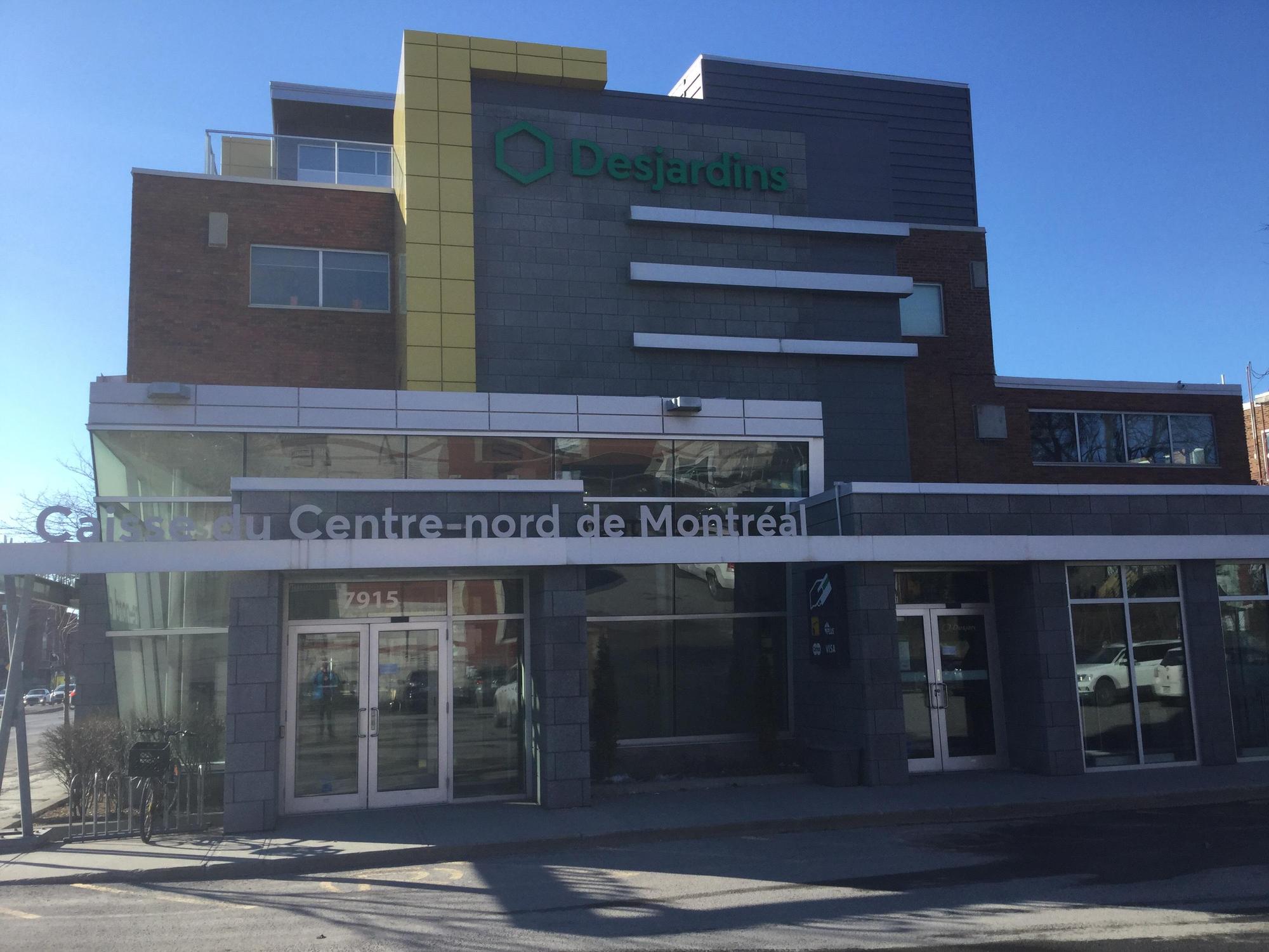 Caisse Desjardins Montréal, QC EV Station