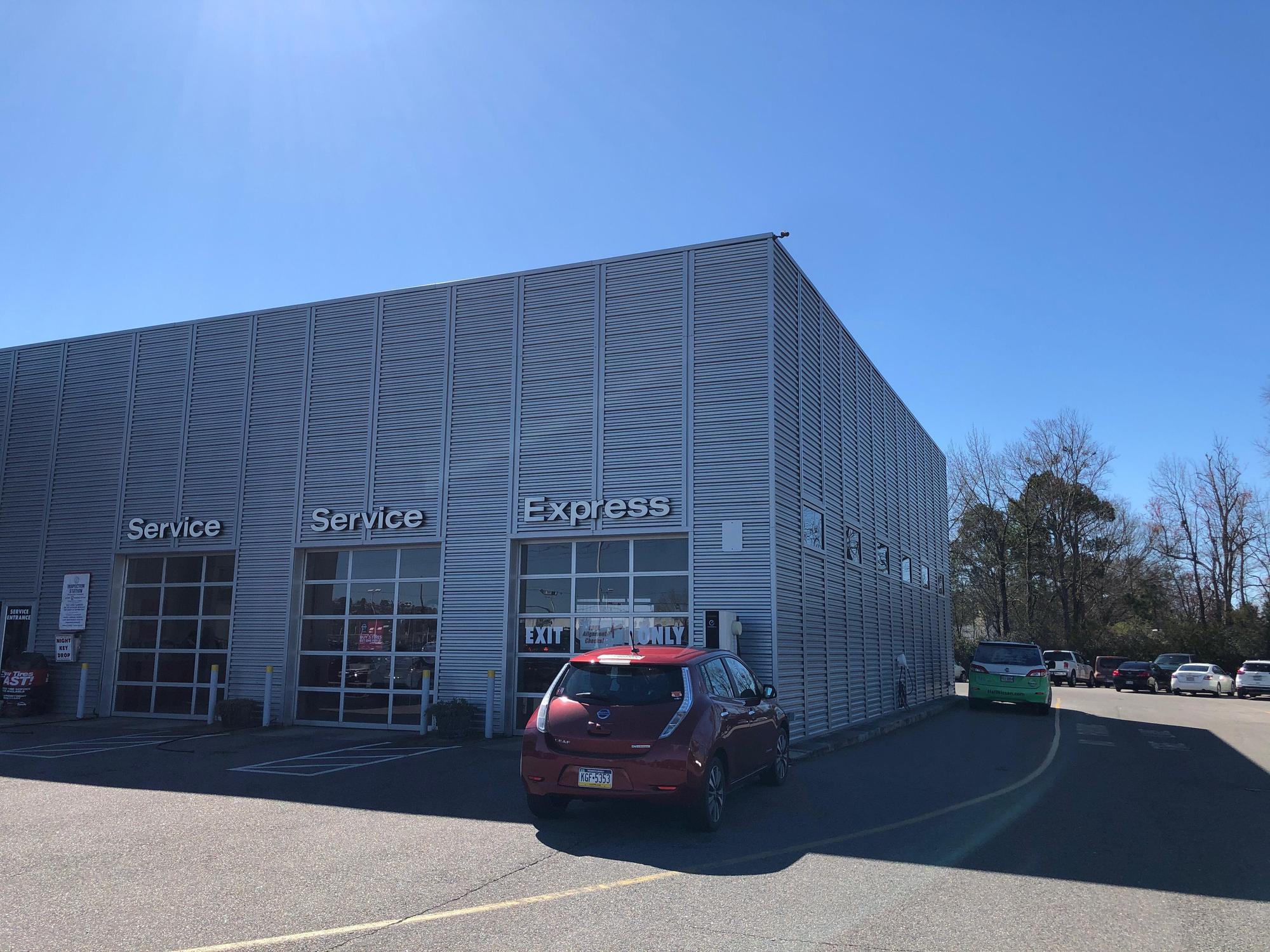 Hall Nissan Chesapeake Chesapeake, VA EV Station