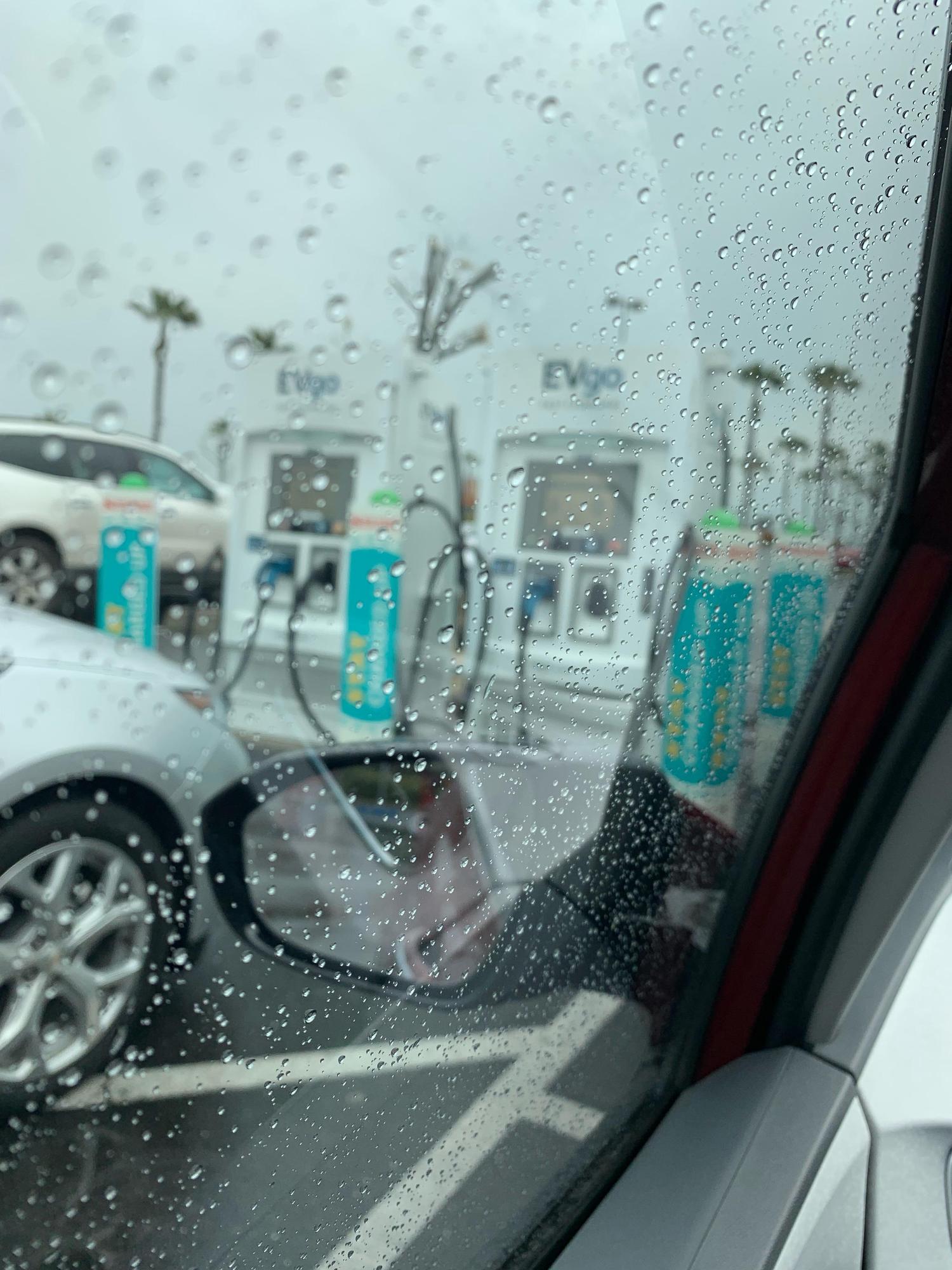 Fig Tree Plaza Save Mart (1) Chowchilla, CA EV Station