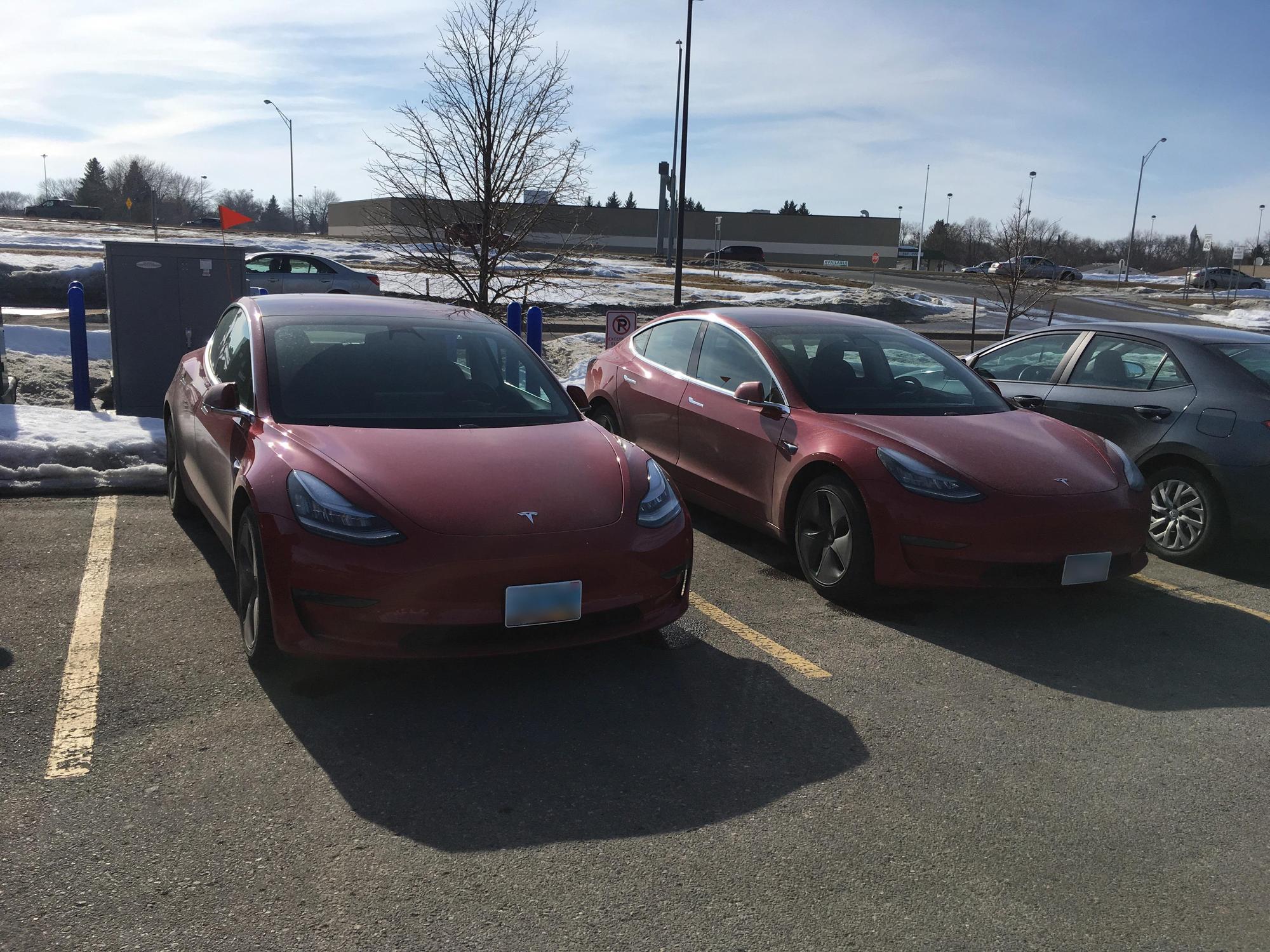 Noodles and Company Moorhead, MN EV Station