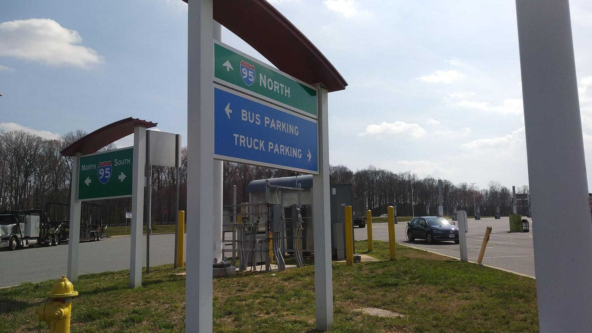 I95 Delaware House Travel Plaza Brookside, DE EV Station