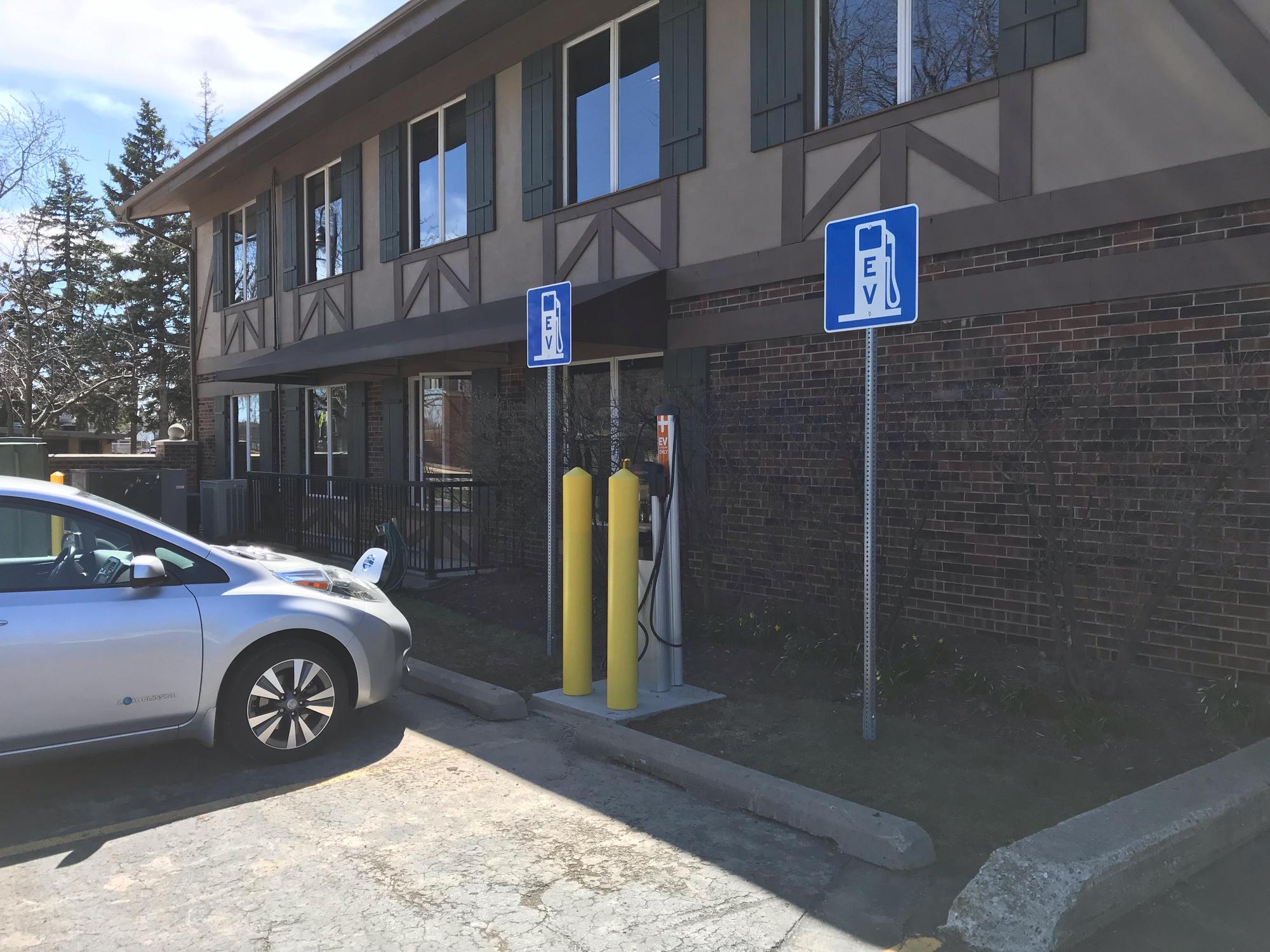 Lake Zurich Town Hall Lake Zurich, IL EV Station