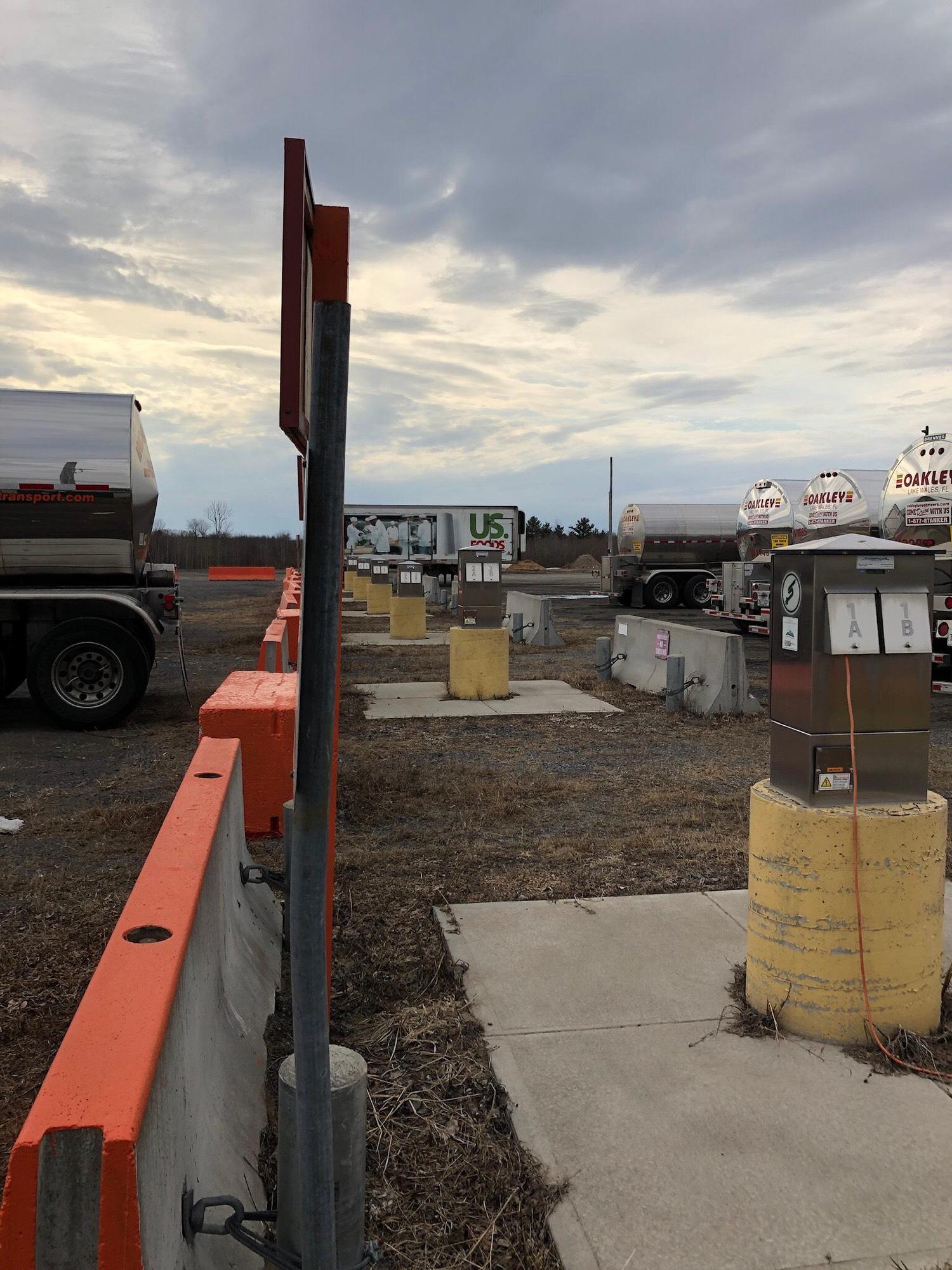 Champlain Peterbilt Champlain, NY EV Station