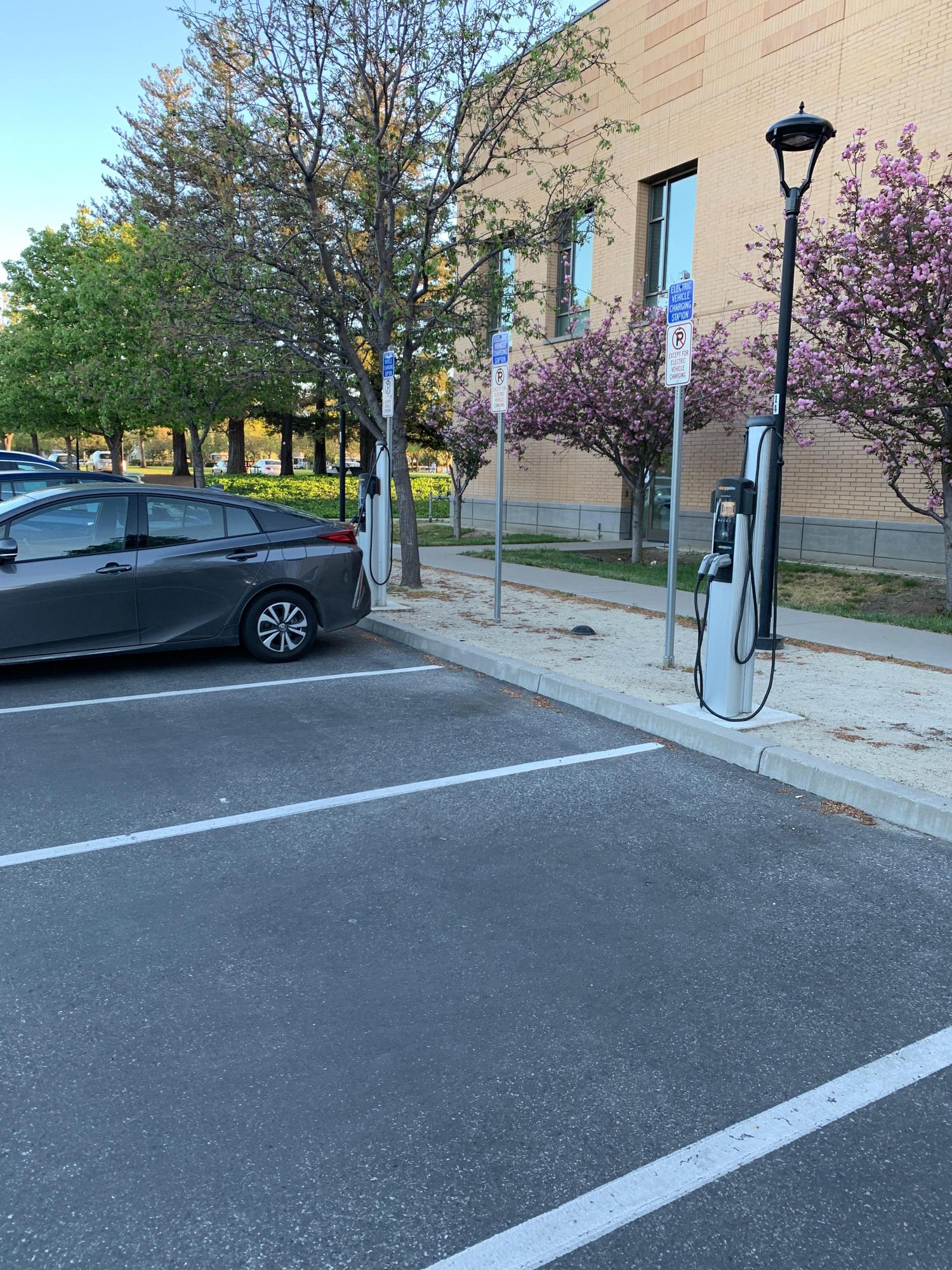 Cupertino Library | Cupertino, CA | EV Station