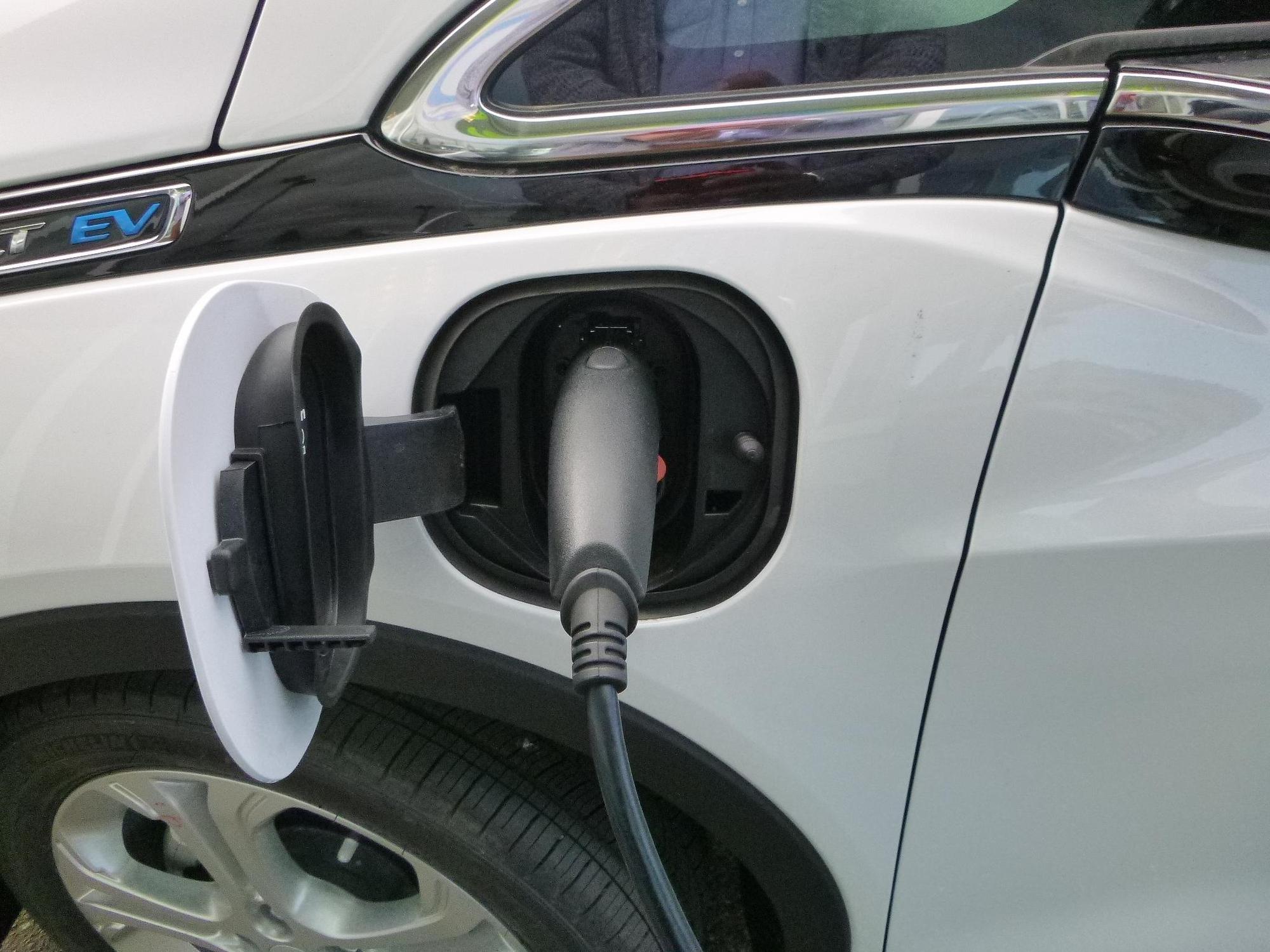 Brian McLean Chevrolet Buick GMC (1) Courtenay, BC EV Station