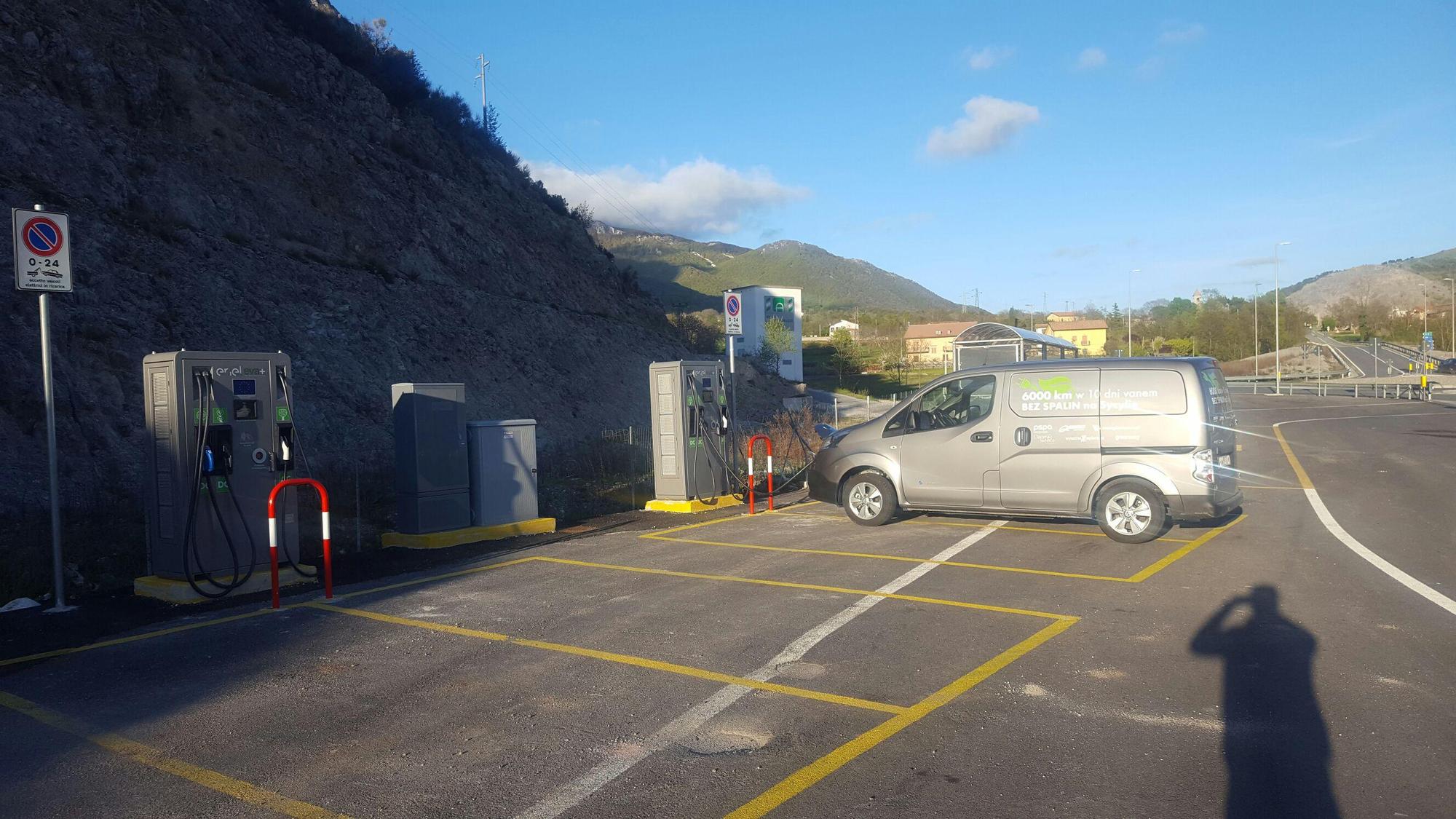 S Da Statale 19 Delle Calabrie S.da Statale 19 delle Calabrie, 85044 Lauria PZ, Italy EV Station S Da Statale 19 Delle Calabrie S.da Statale 19 delle Calabrie, 85044 Lauria PZ, Italy EV Station