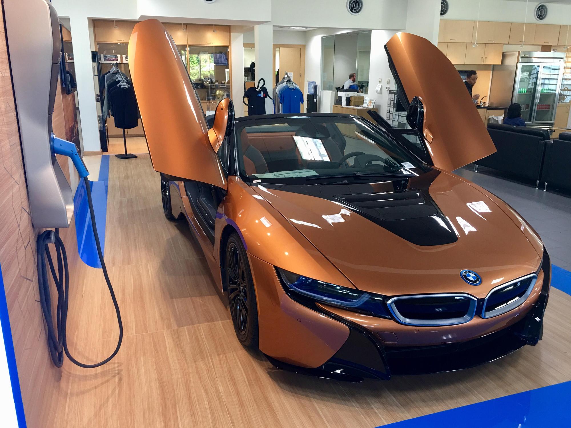 Moss BMW | Lafayette, LA | EV Station