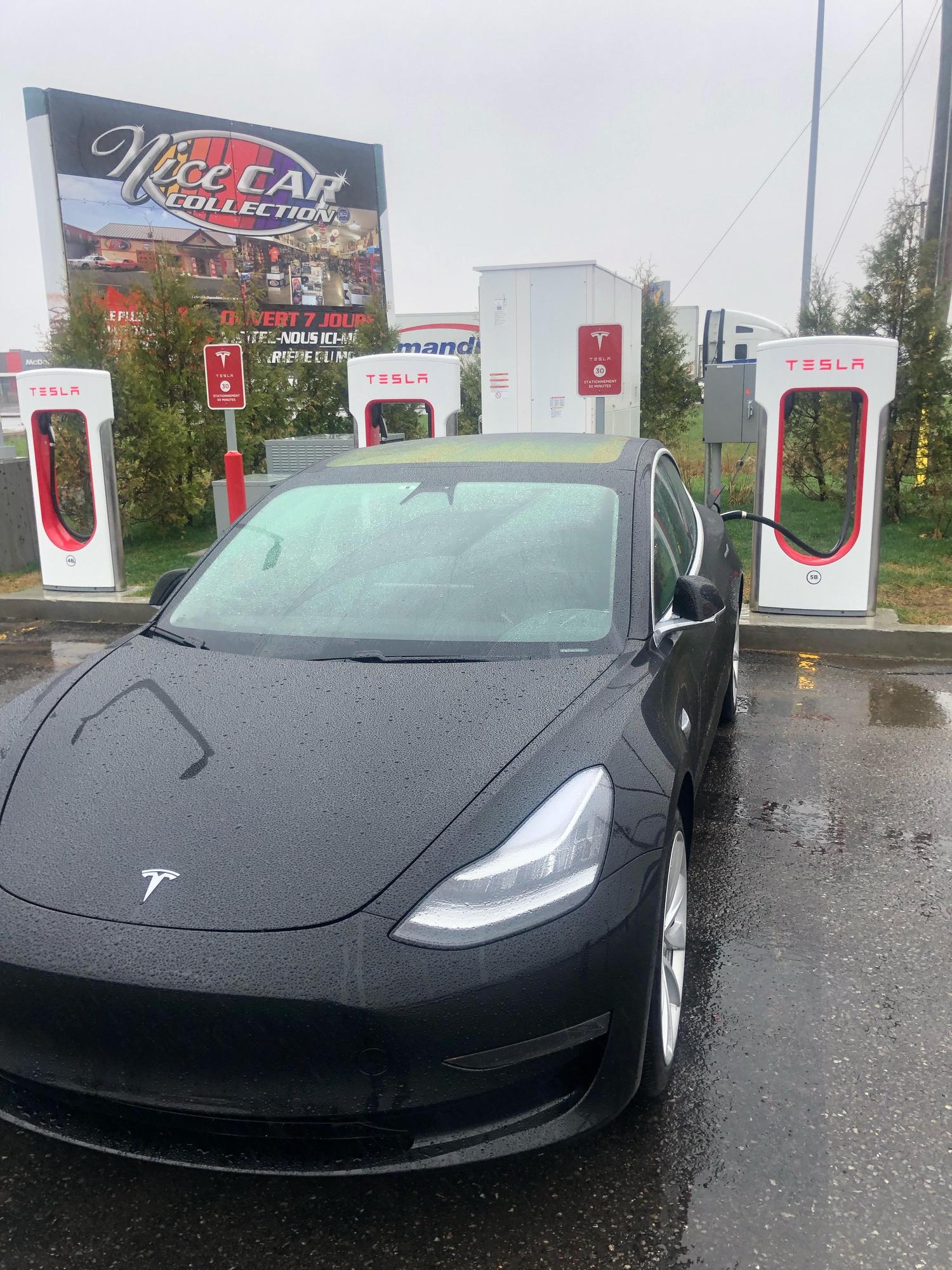 Halte 174 Yamachiche, QC EV Station