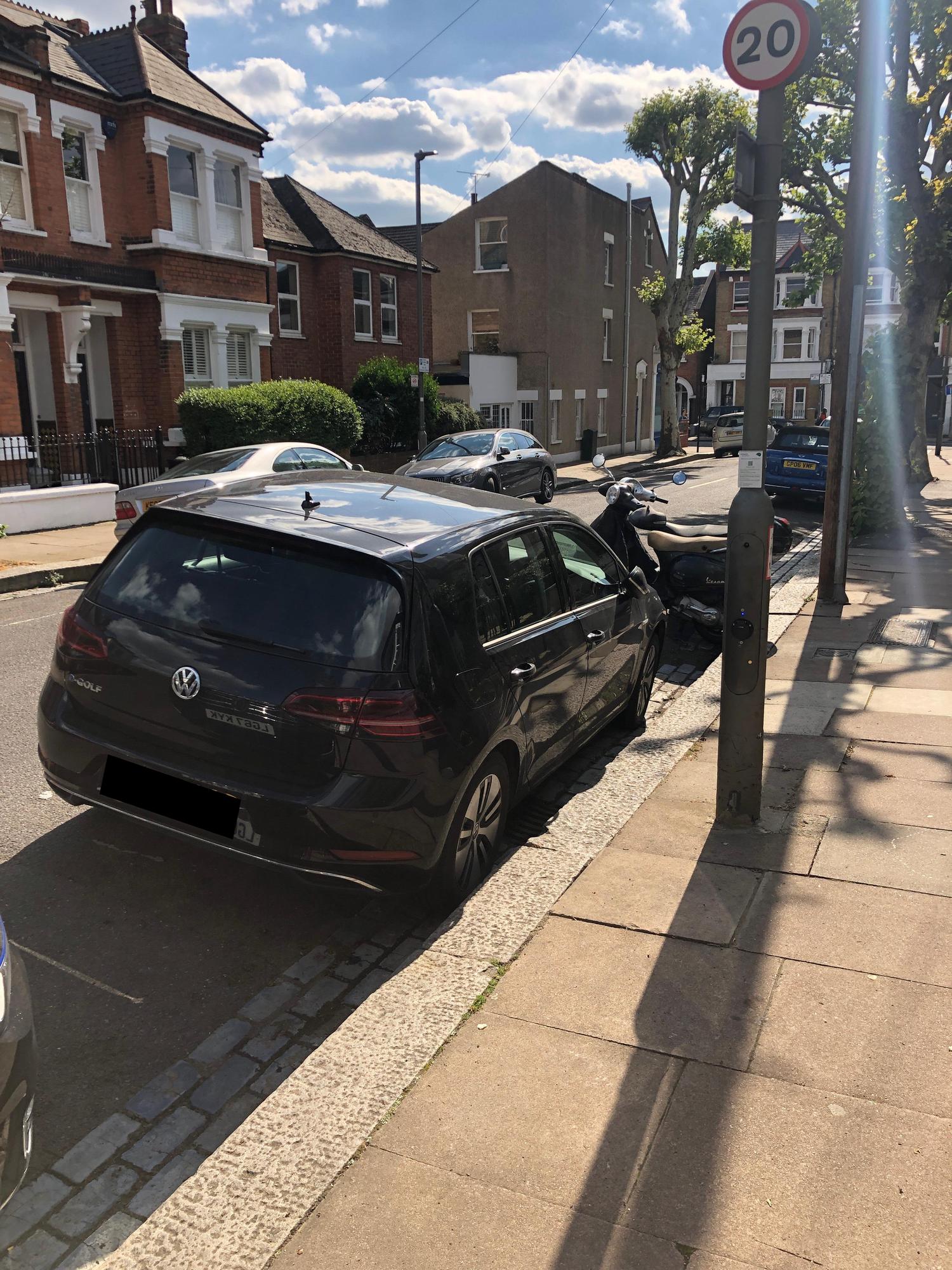 24 Killarney Road Parking 24 Killarney Road, London, SW18 2DX, GBR